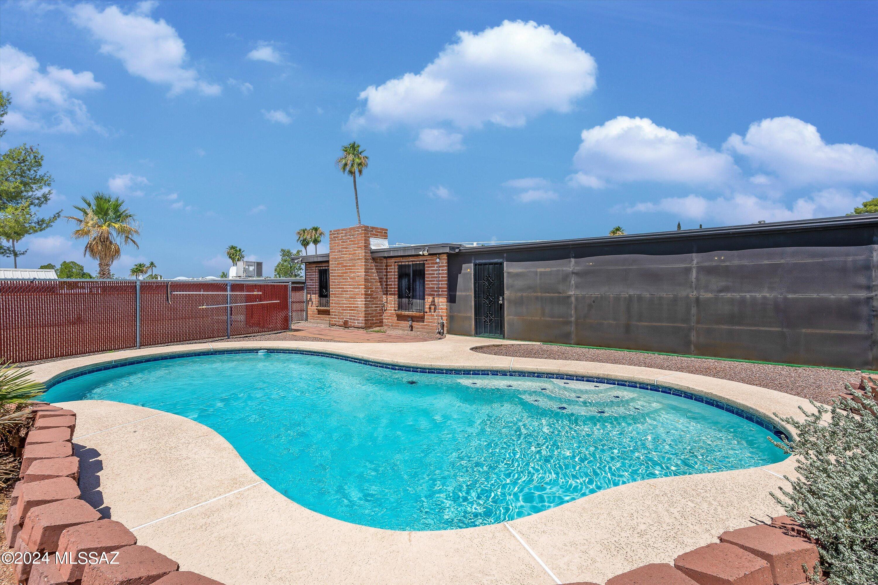 1931 S Kevin Drive