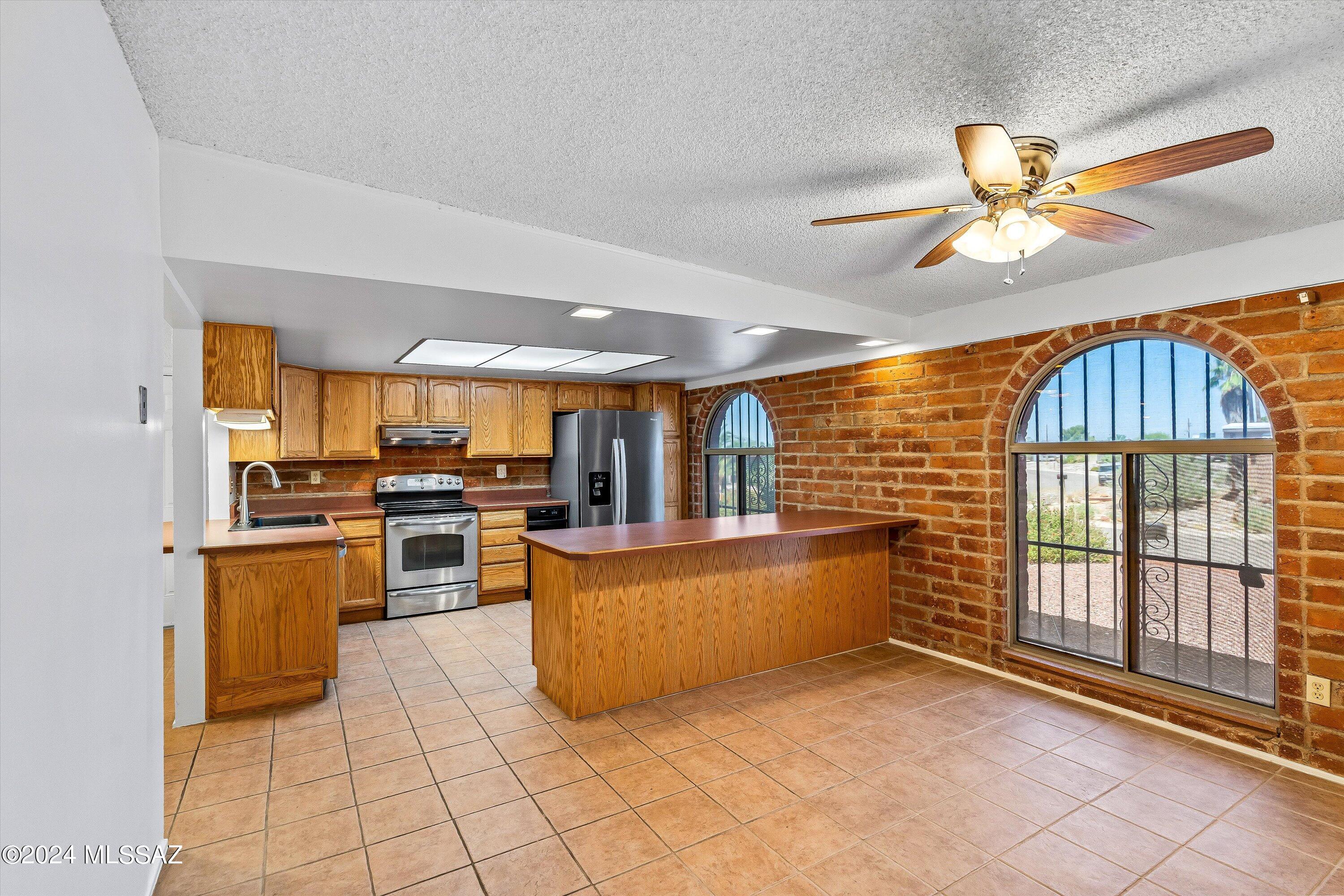 1931 S Kevin Drive