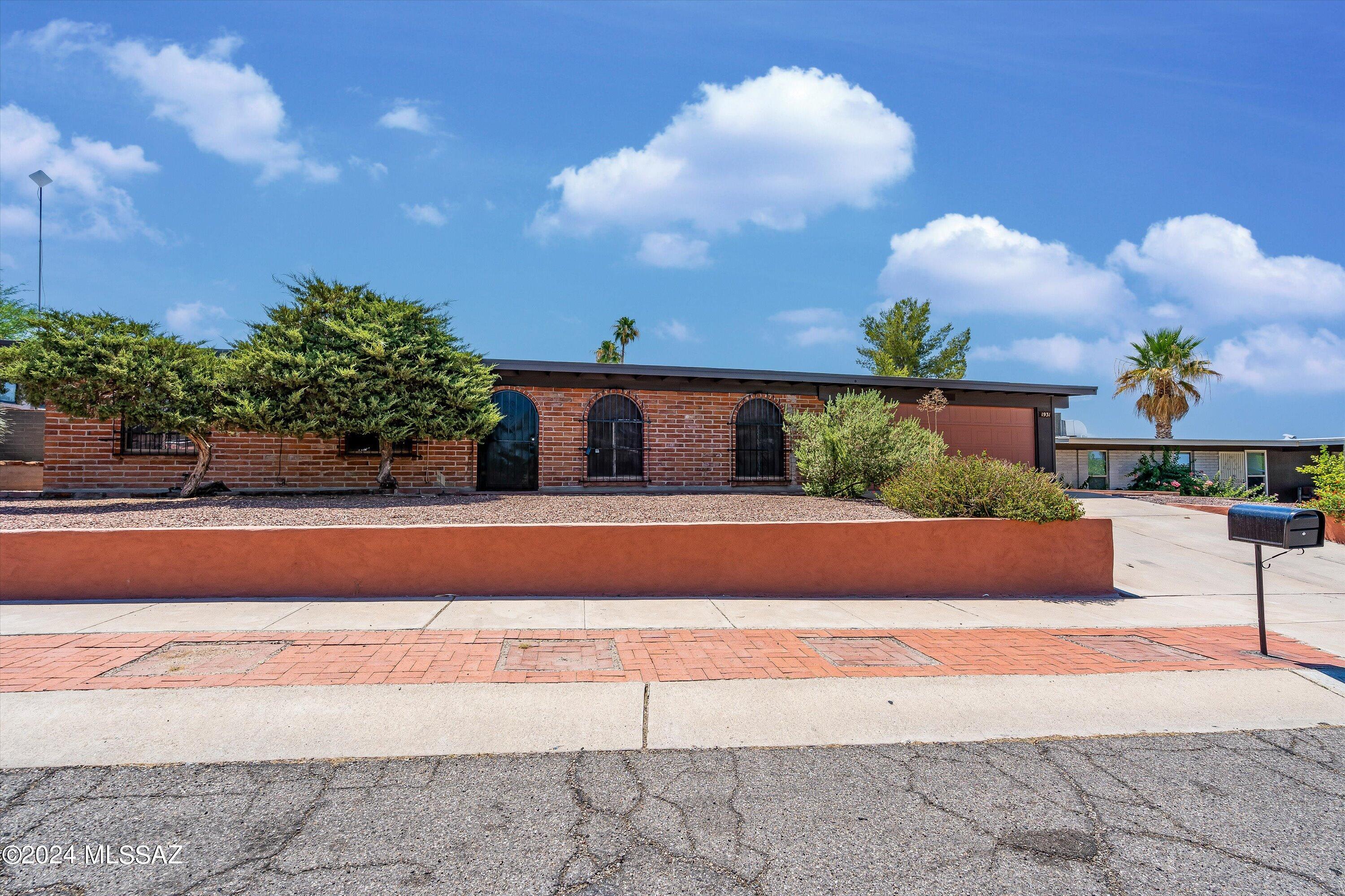 1931 S Kevin Drive