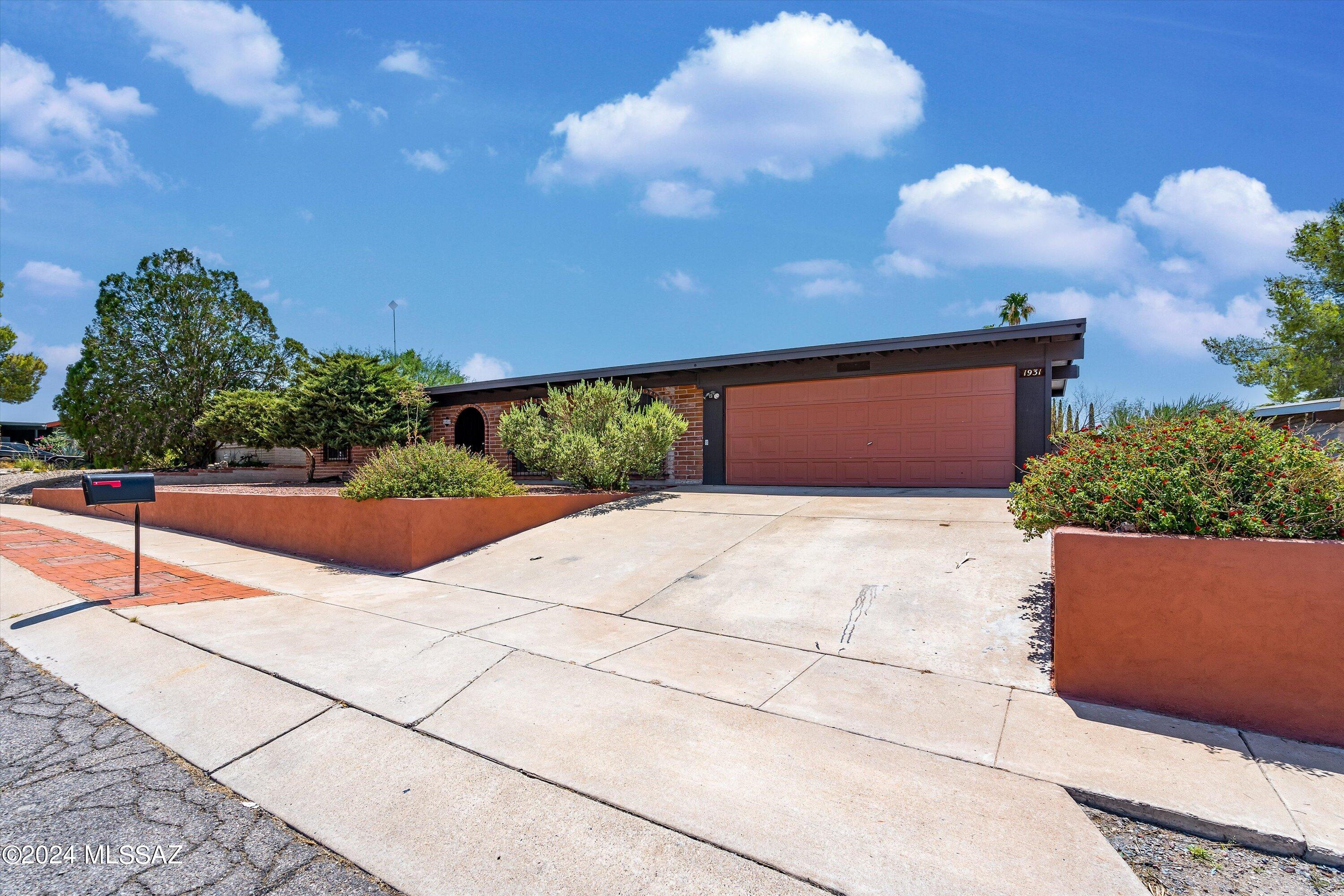 1931 S Kevin Drive