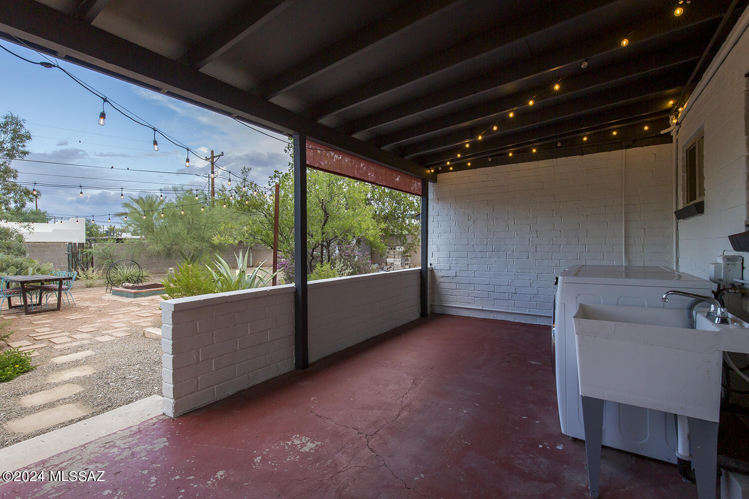 924 N Bryant Avenue