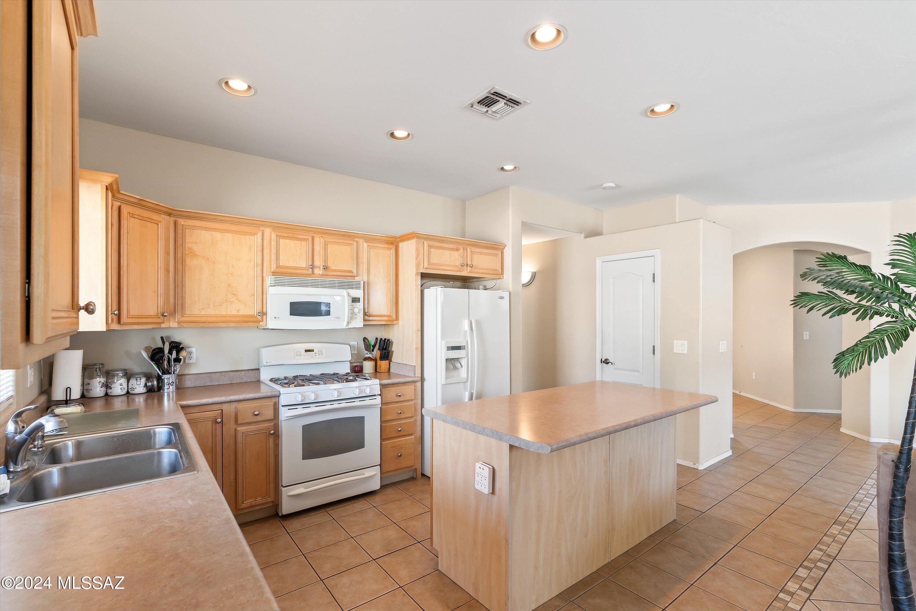 5559 S Desert Redbud Drive