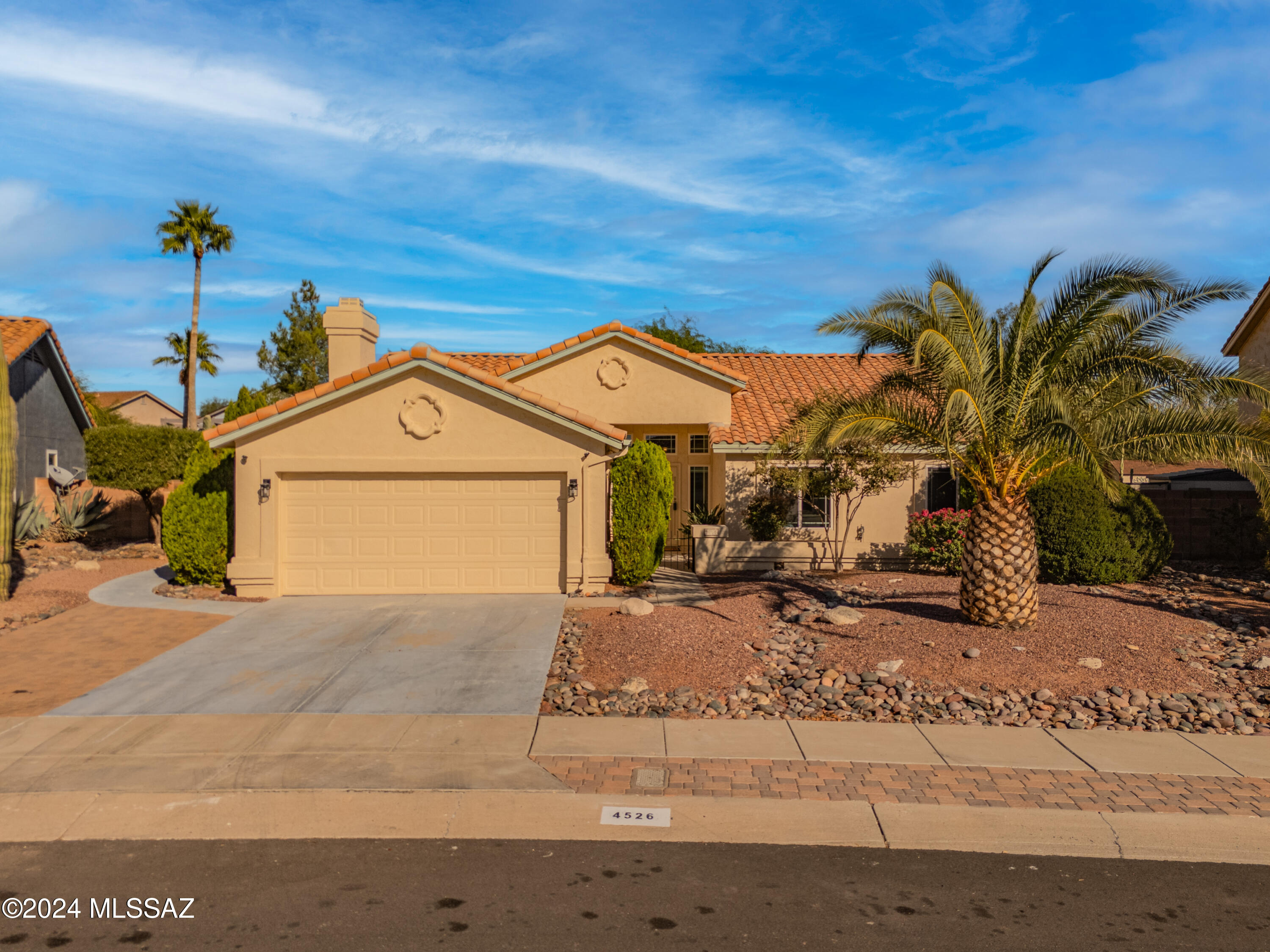 4526 W Lord Redman Loop
