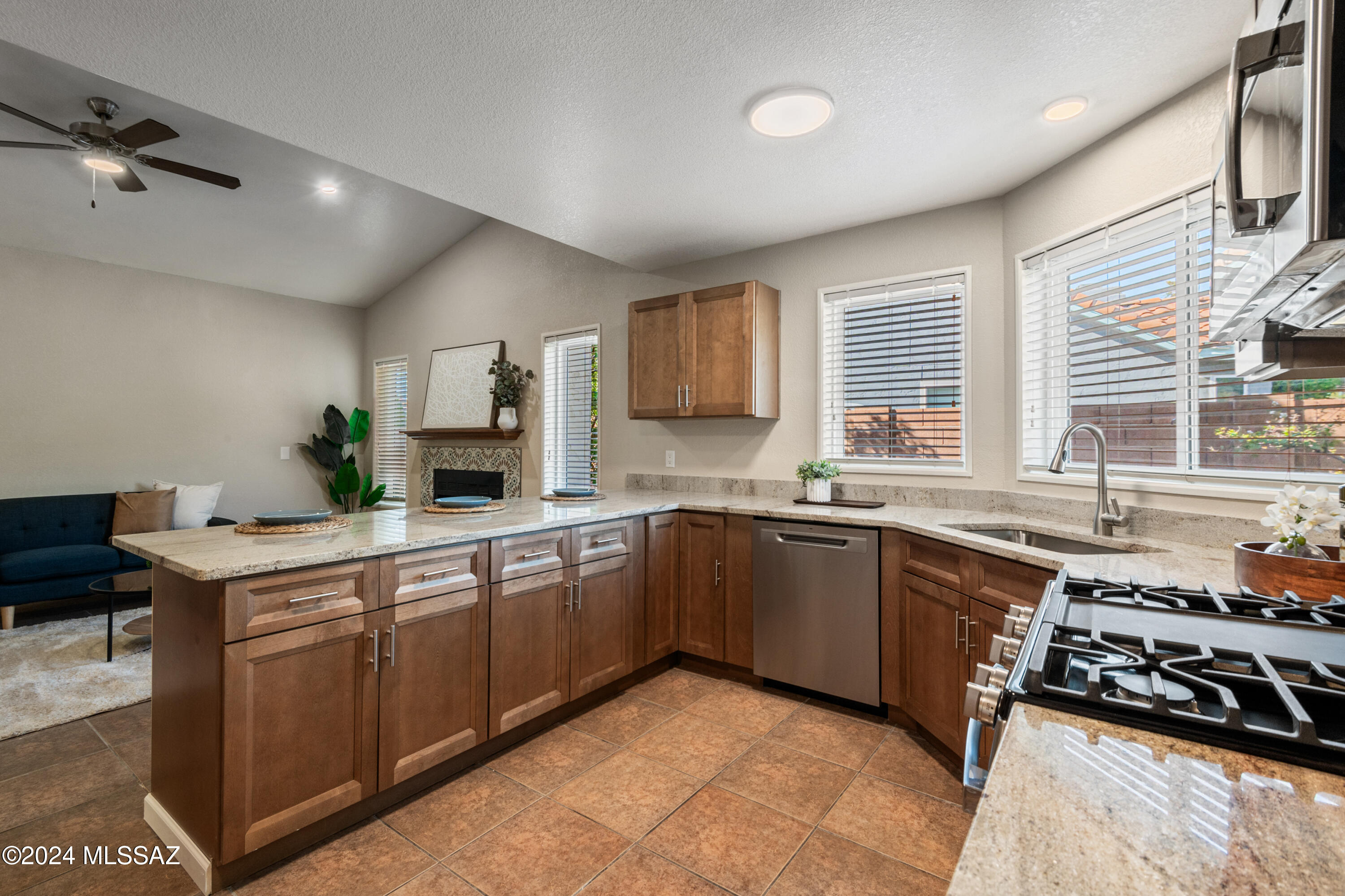 4526 W Lord Redman Loop