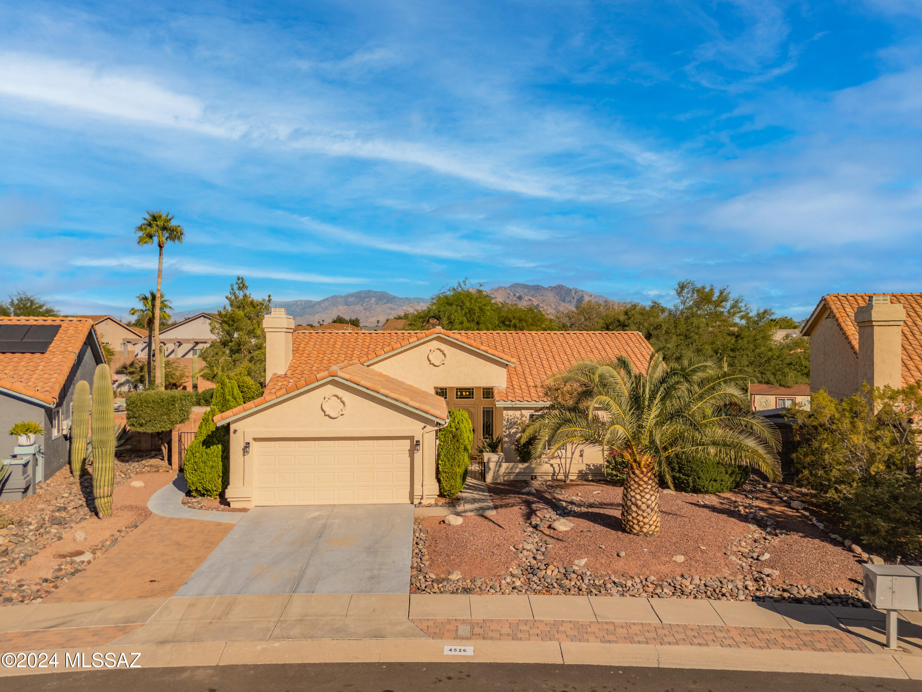 4526 W Lord Redman Loop