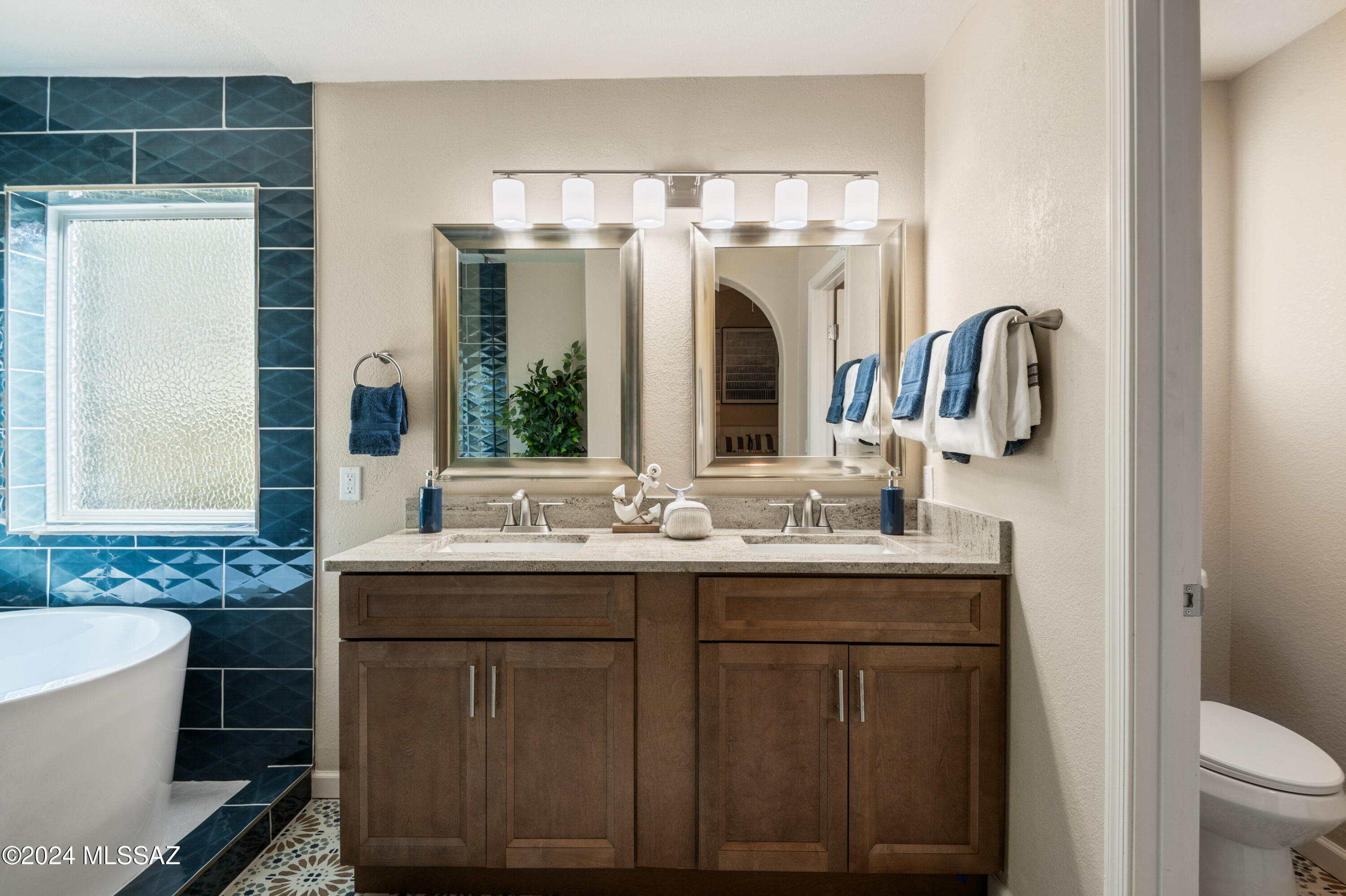 4526 W Lord Redman Loop