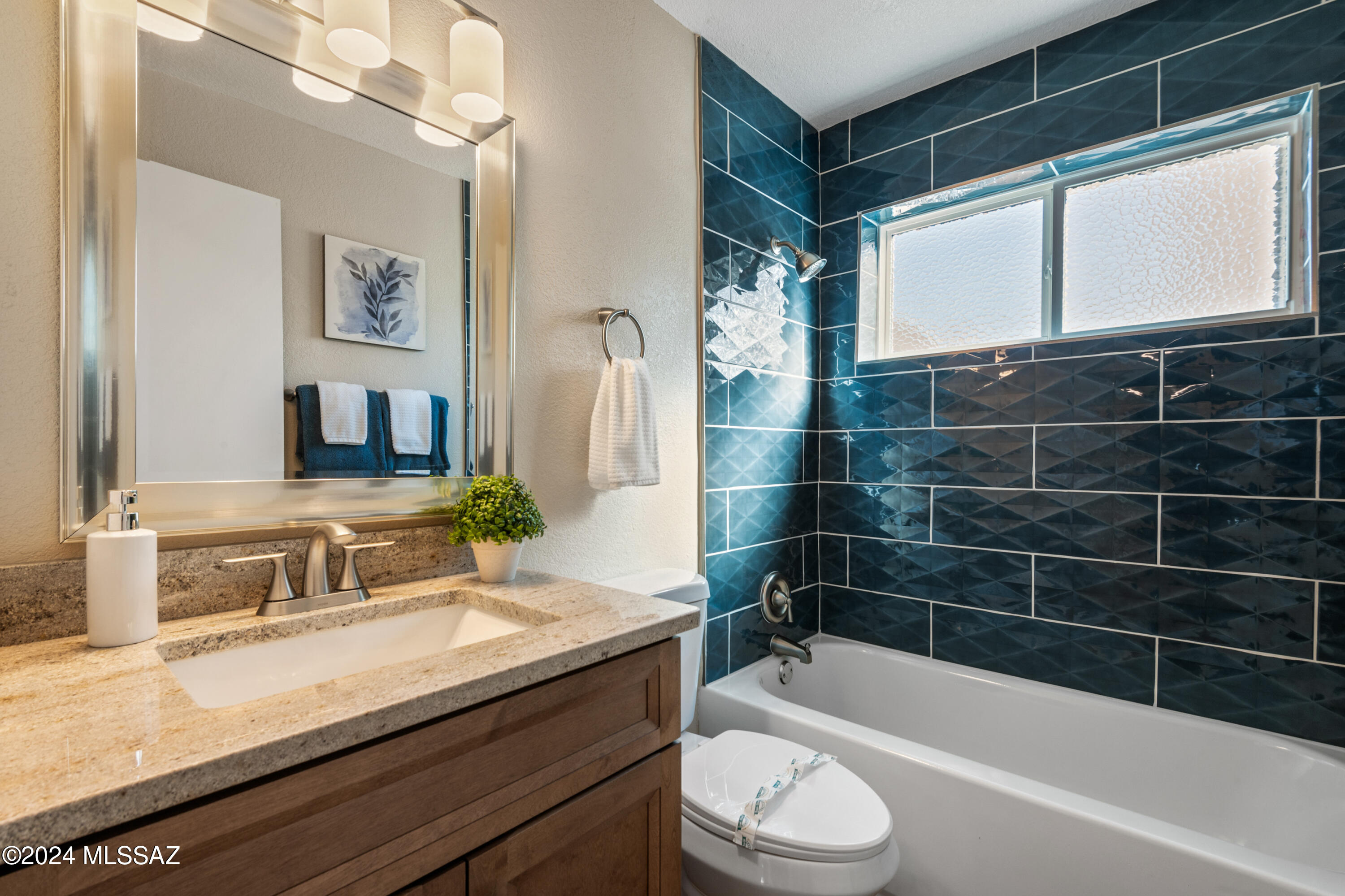 4526 W Lord Redman Loop