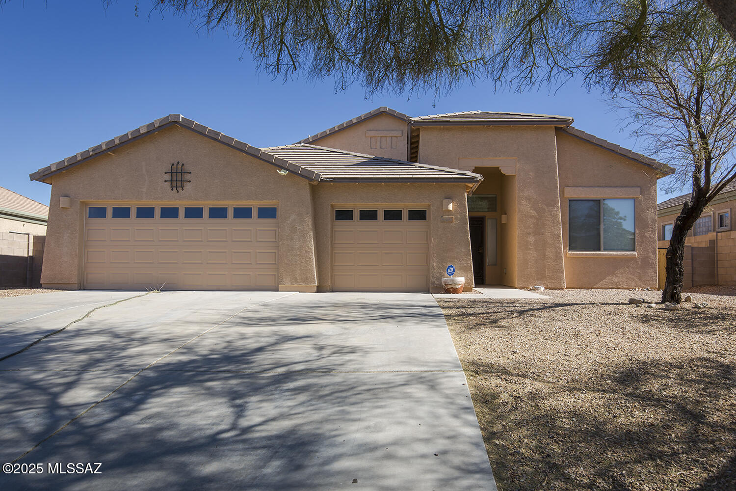 486 W Chatfield Street