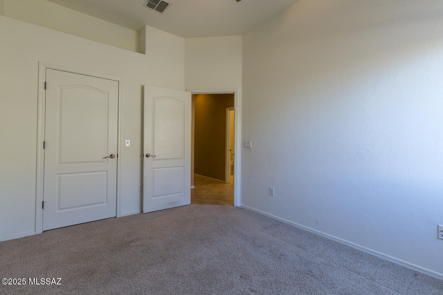 486 W Chatfield Street