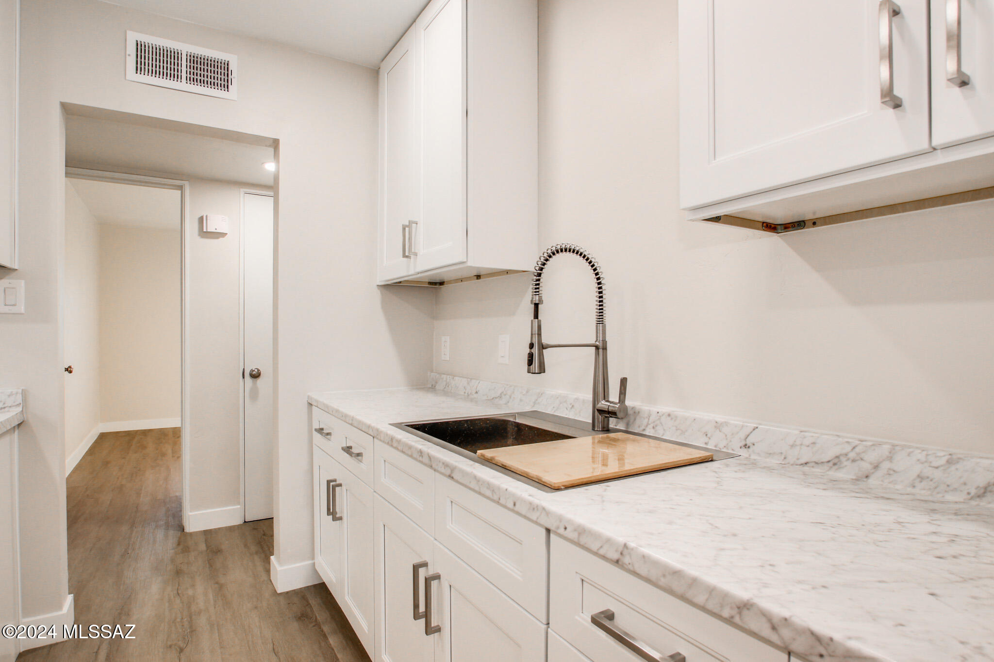 815 S Catalina Avenue