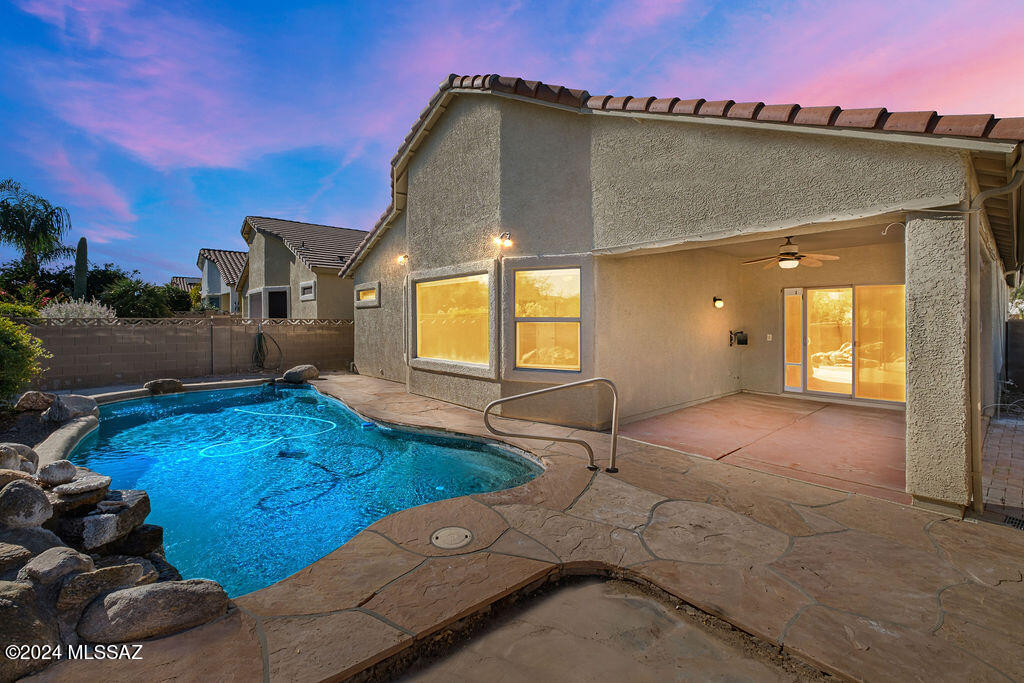 14289 S Via Del Farolito