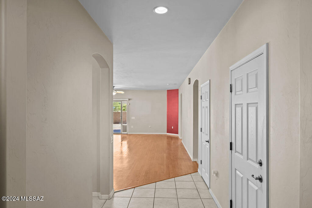 14289 S Via Del Farolito