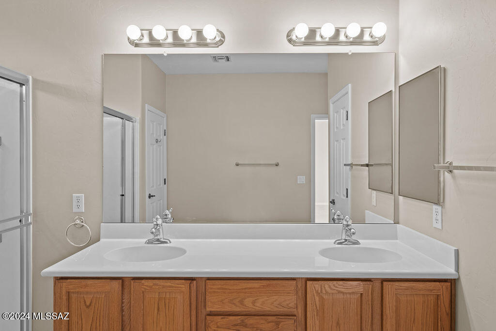 14289 S Via Del Farolito