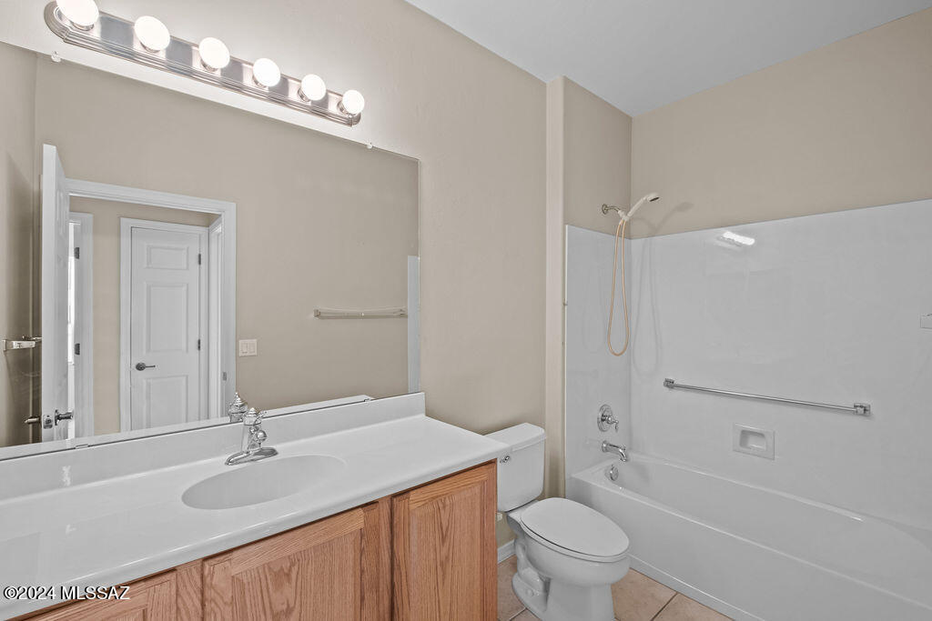 14289 S Via Del Farolito