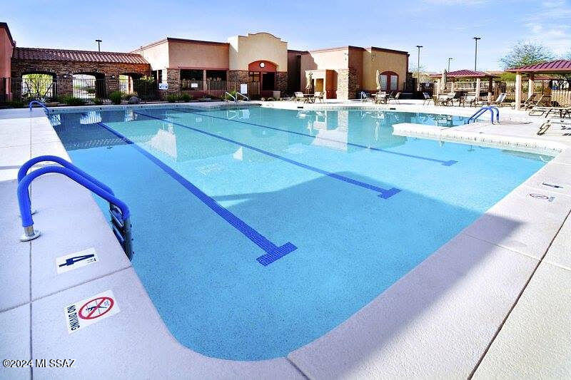 14289 S Via Del Farolito