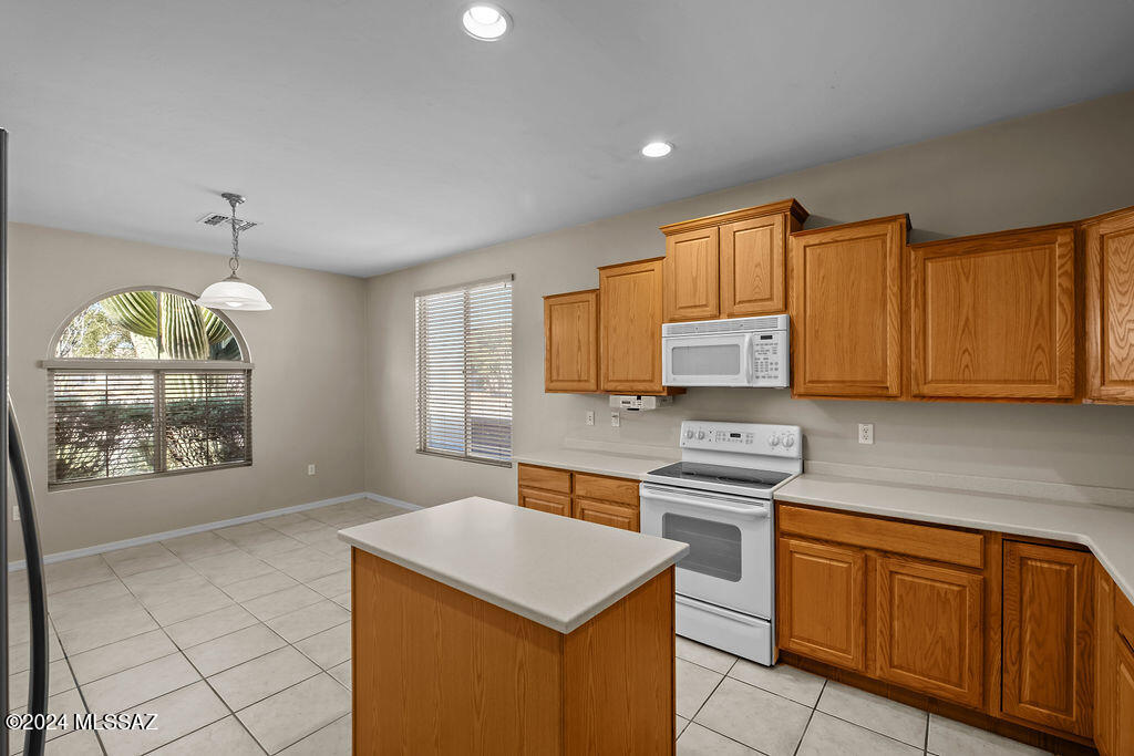 14289 S Via Del Farolito