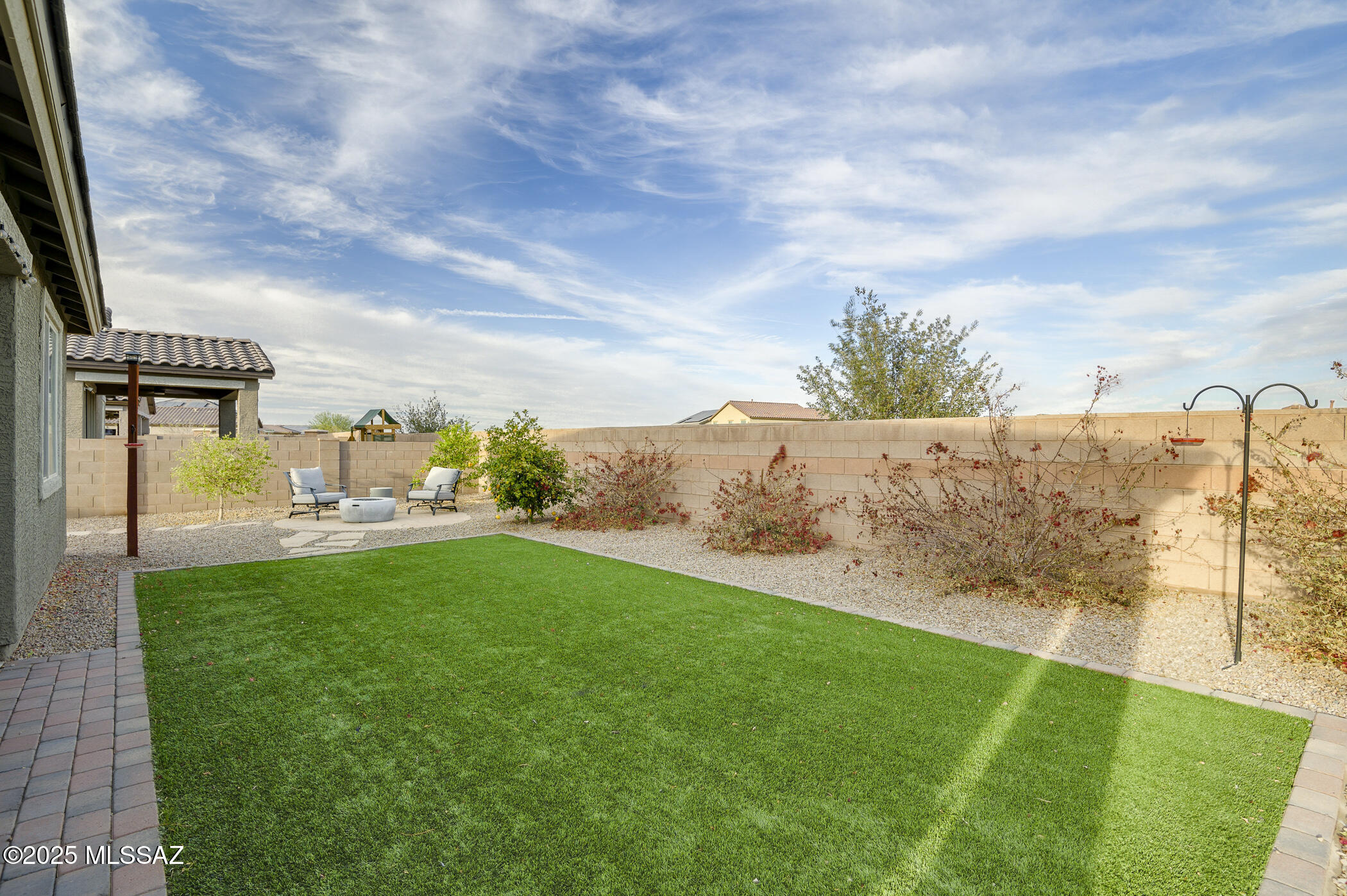 12274 N Amberwood Pl