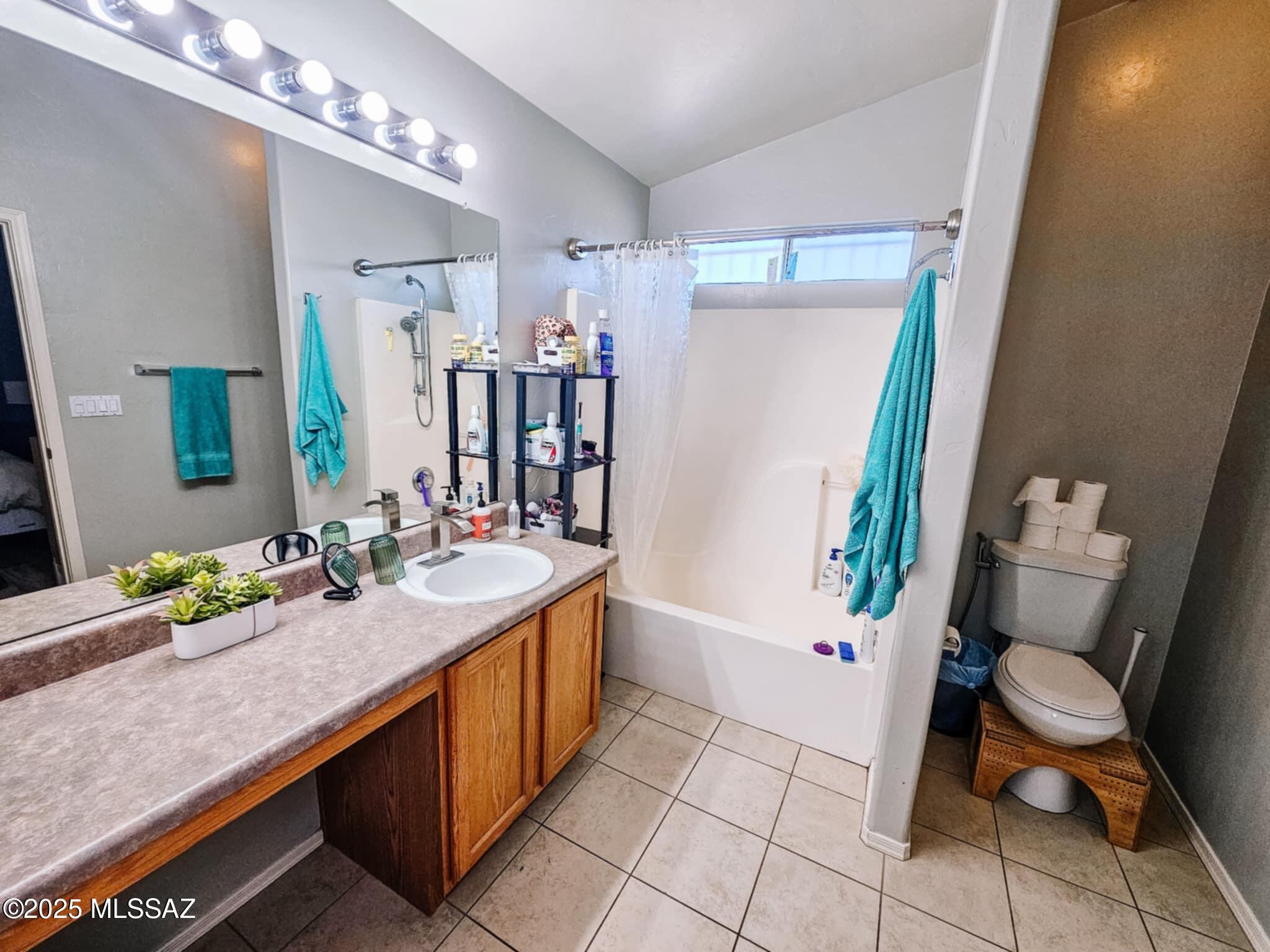 2403 S Saint Pablo Drive