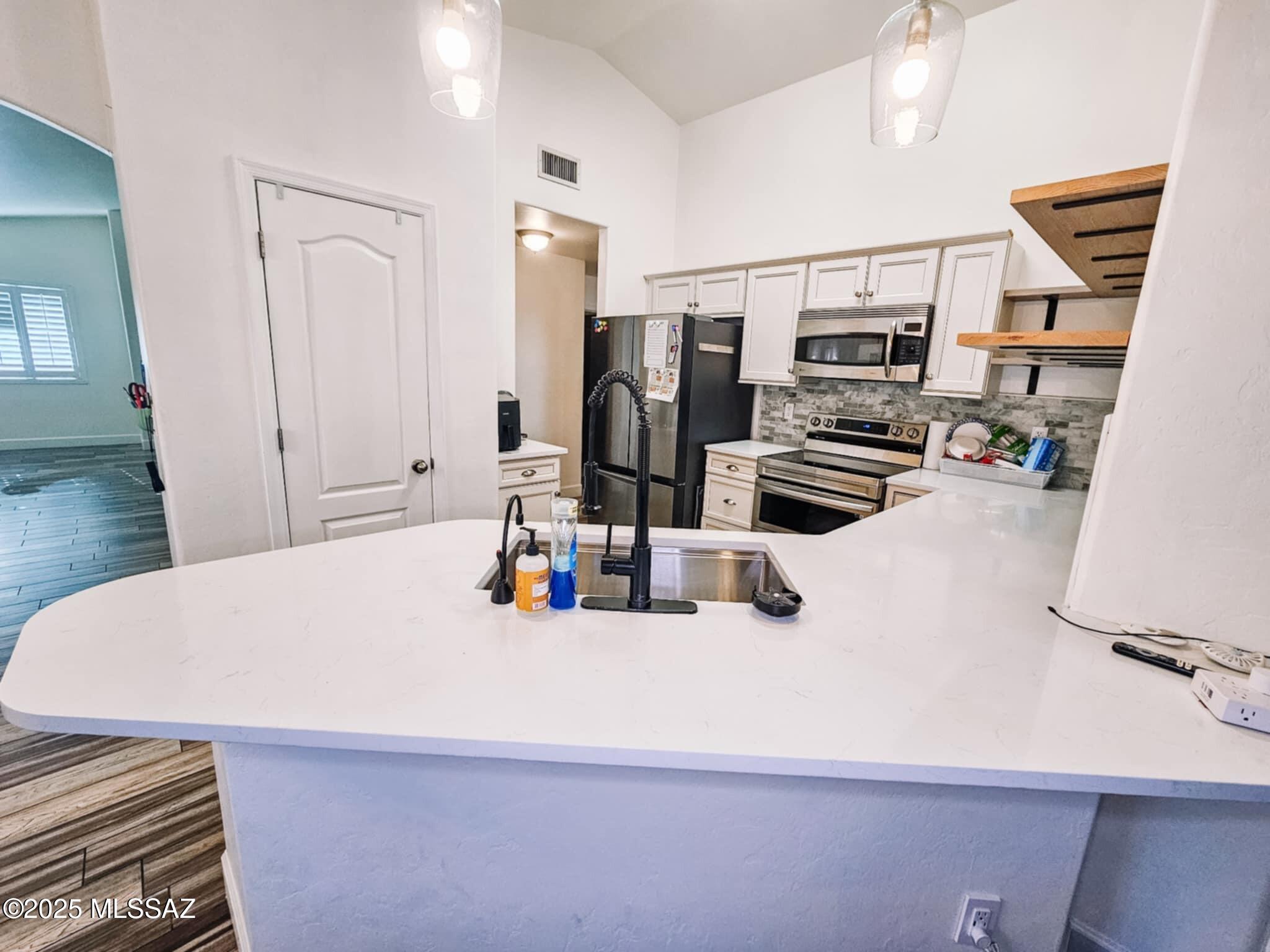 2403 S Saint Pablo Drive