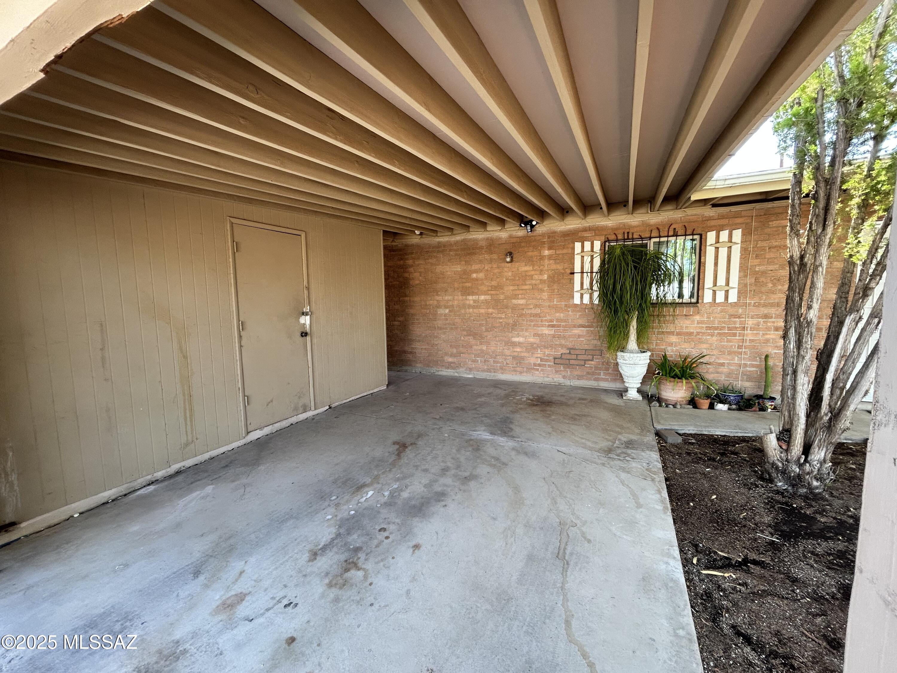 1430 N Mountain View Avenue