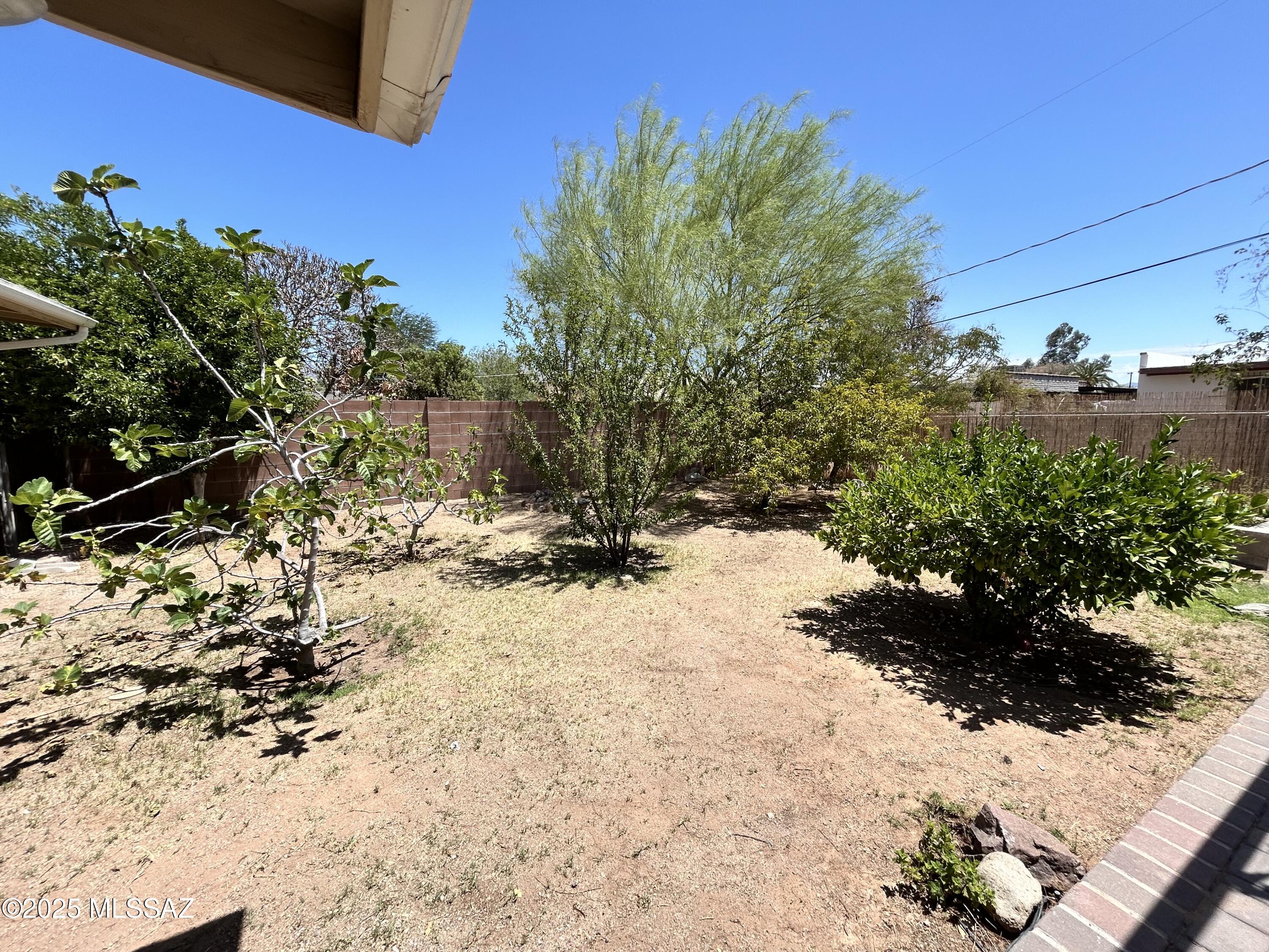 1430 N Mountain View Avenue