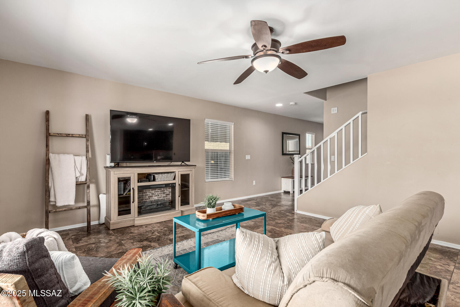 9528 S Desert Fauna Loop