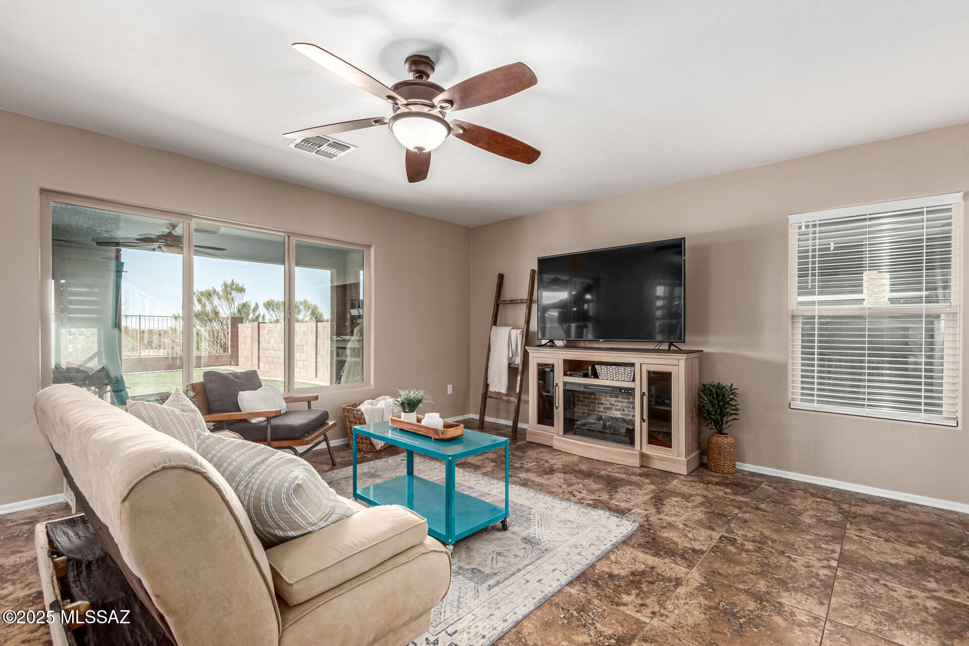 9528 S Desert Fauna Loop