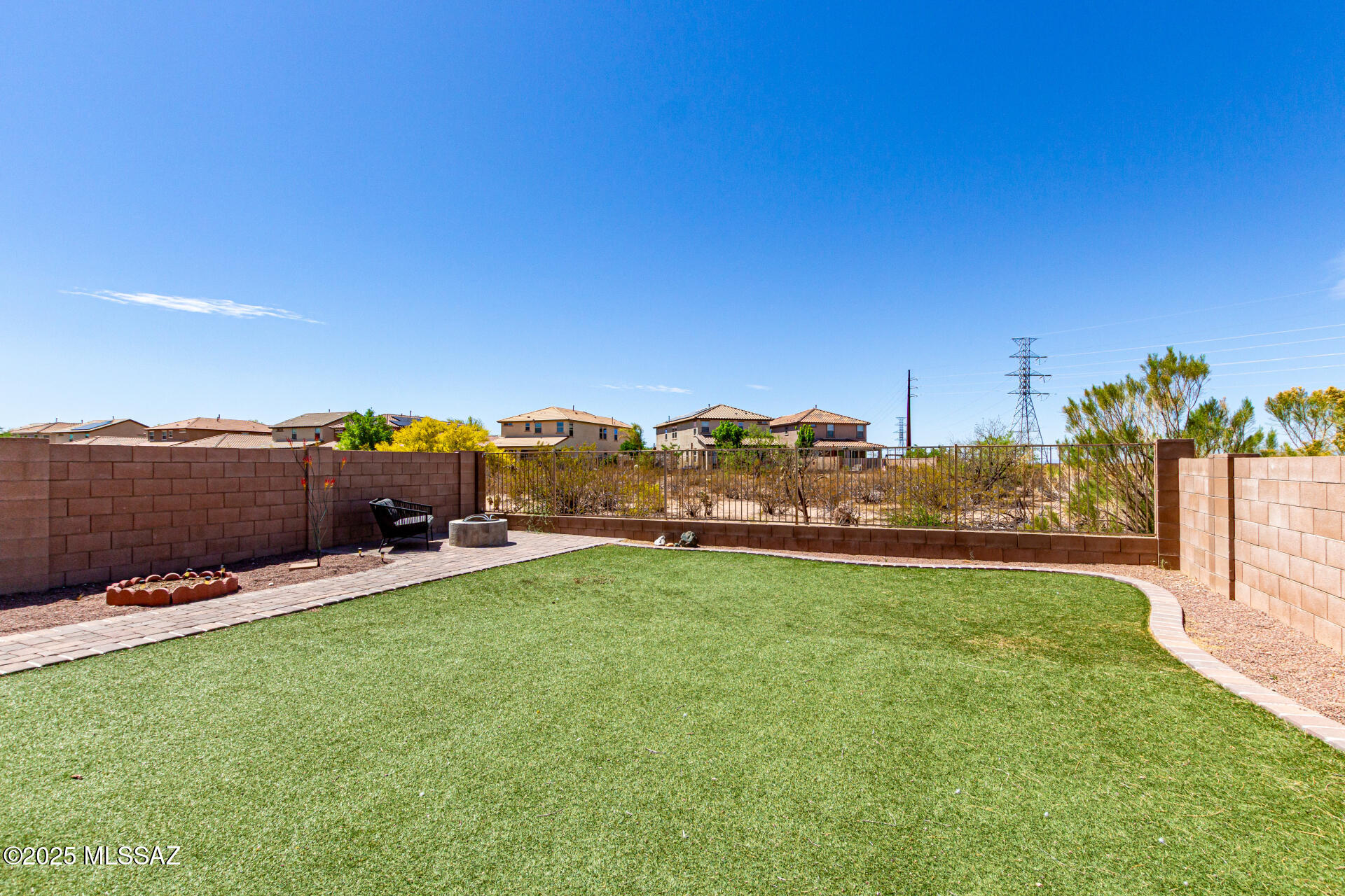 9528 S Desert Fauna Loop