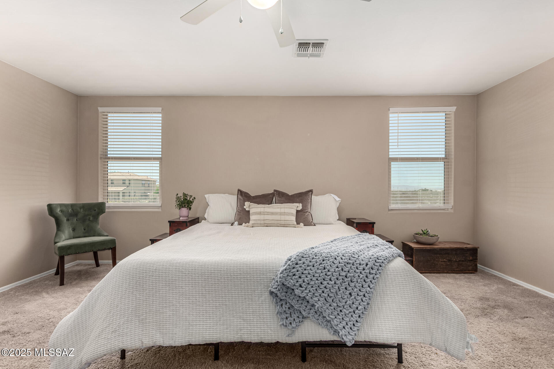 9528 S Desert Fauna Loop