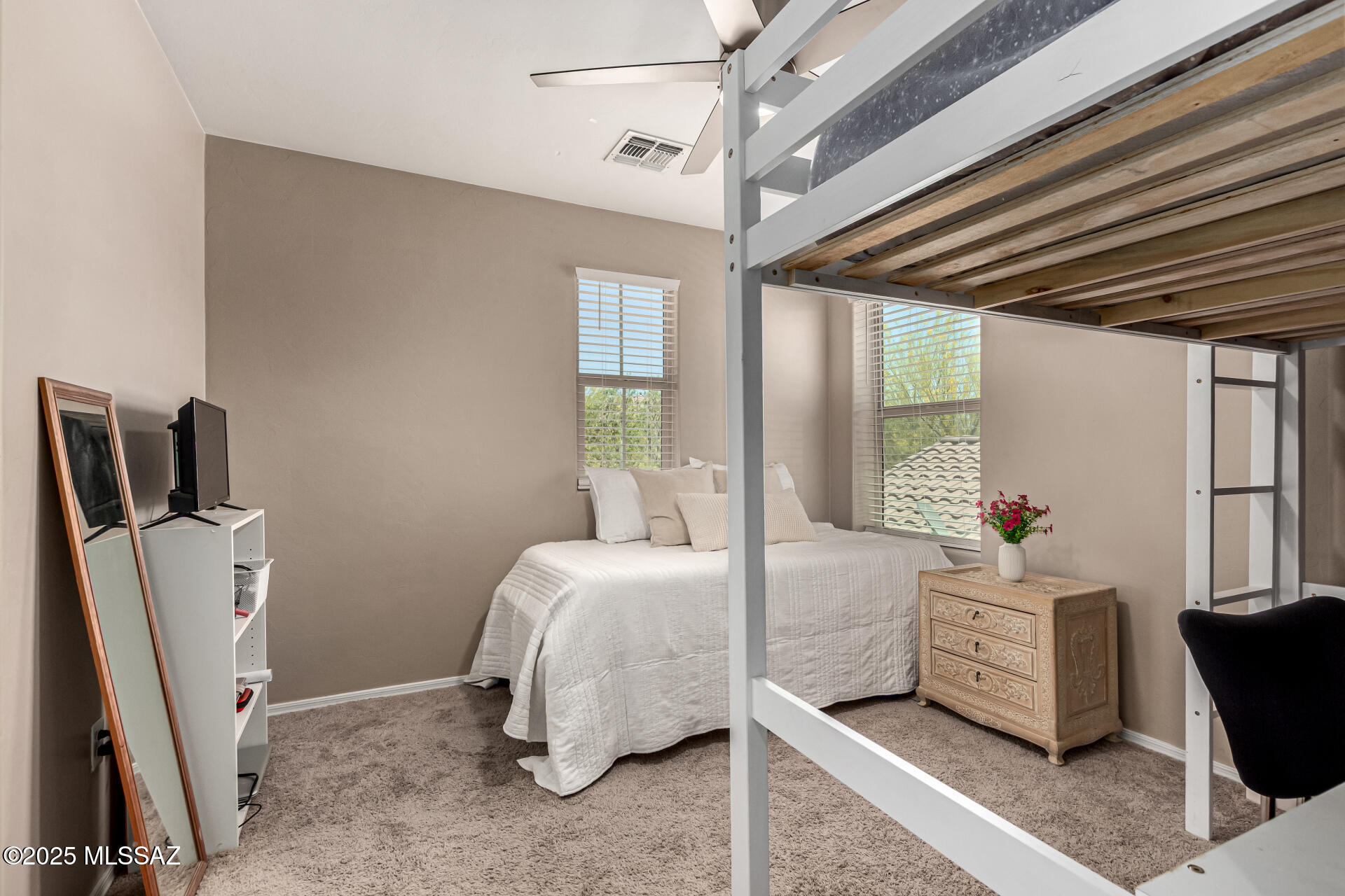 9528 S Desert Fauna Loop
