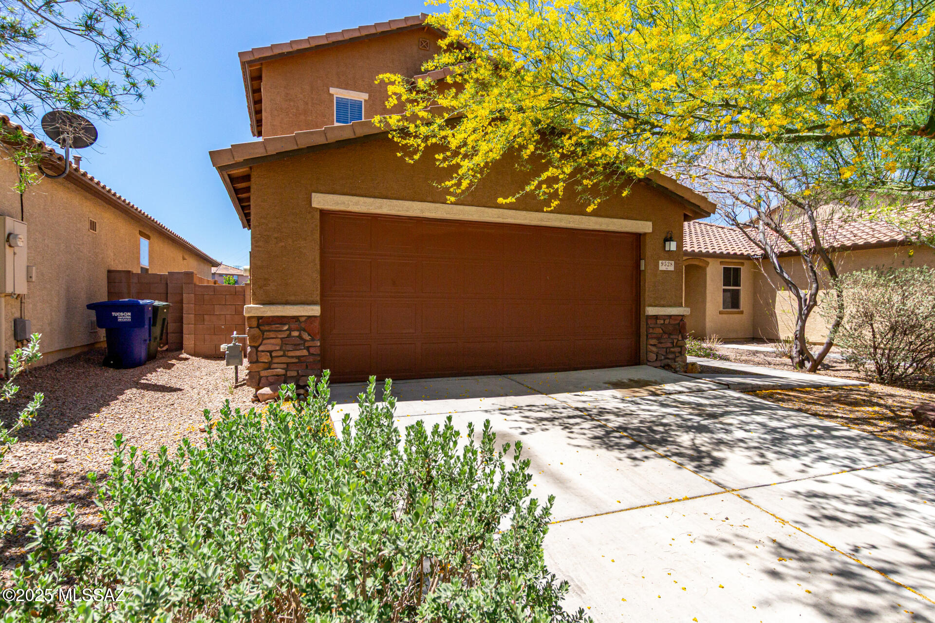 9528 S Desert Fauna Loop