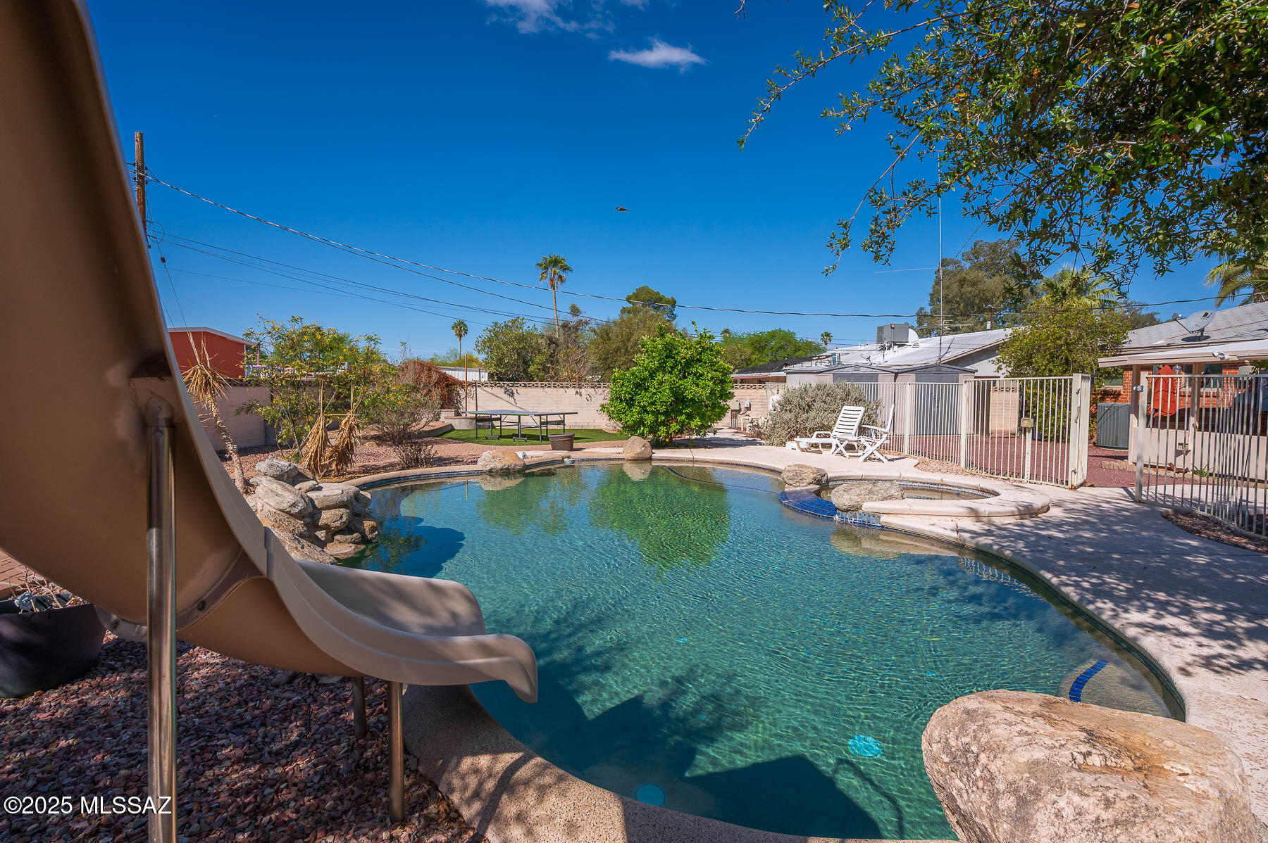 6810 E Calle Betelgeux