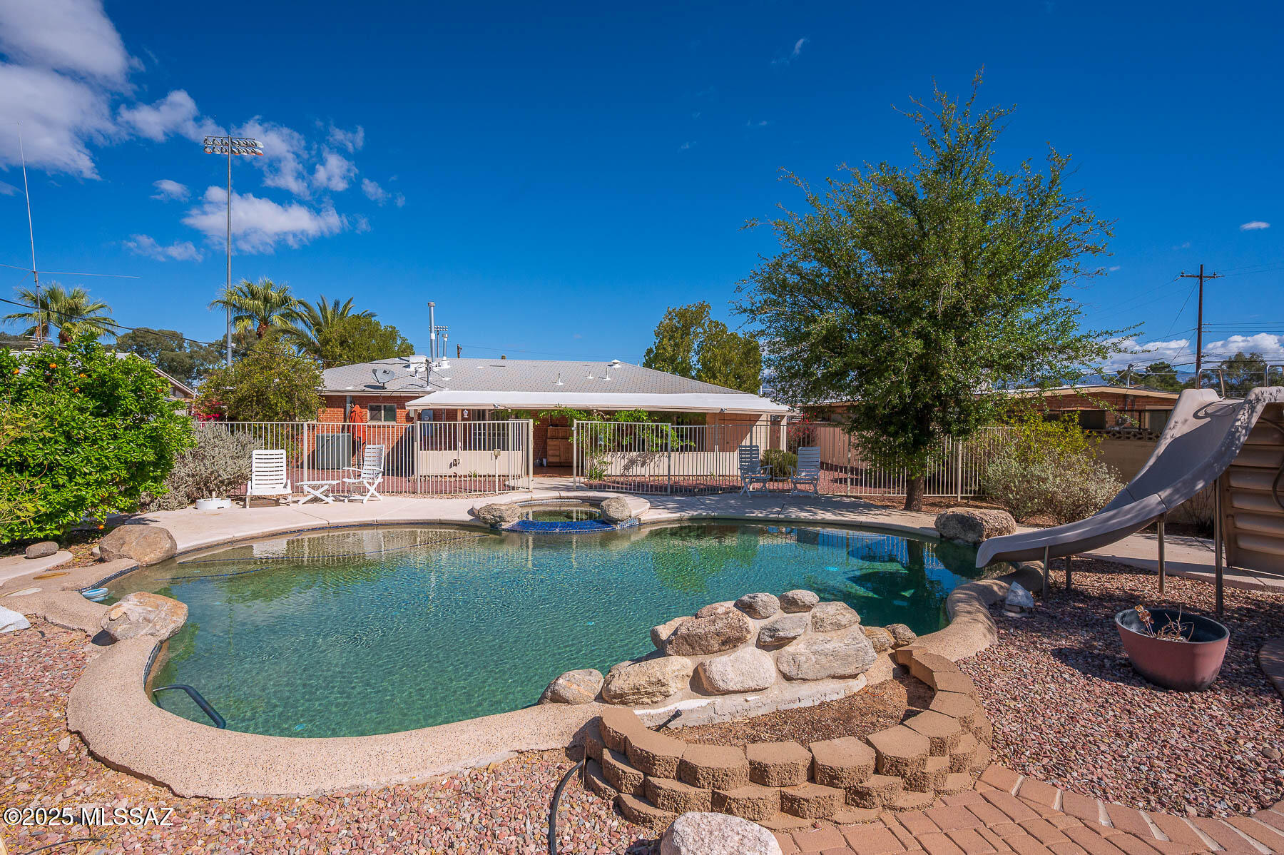 6810 E Calle Betelgeux