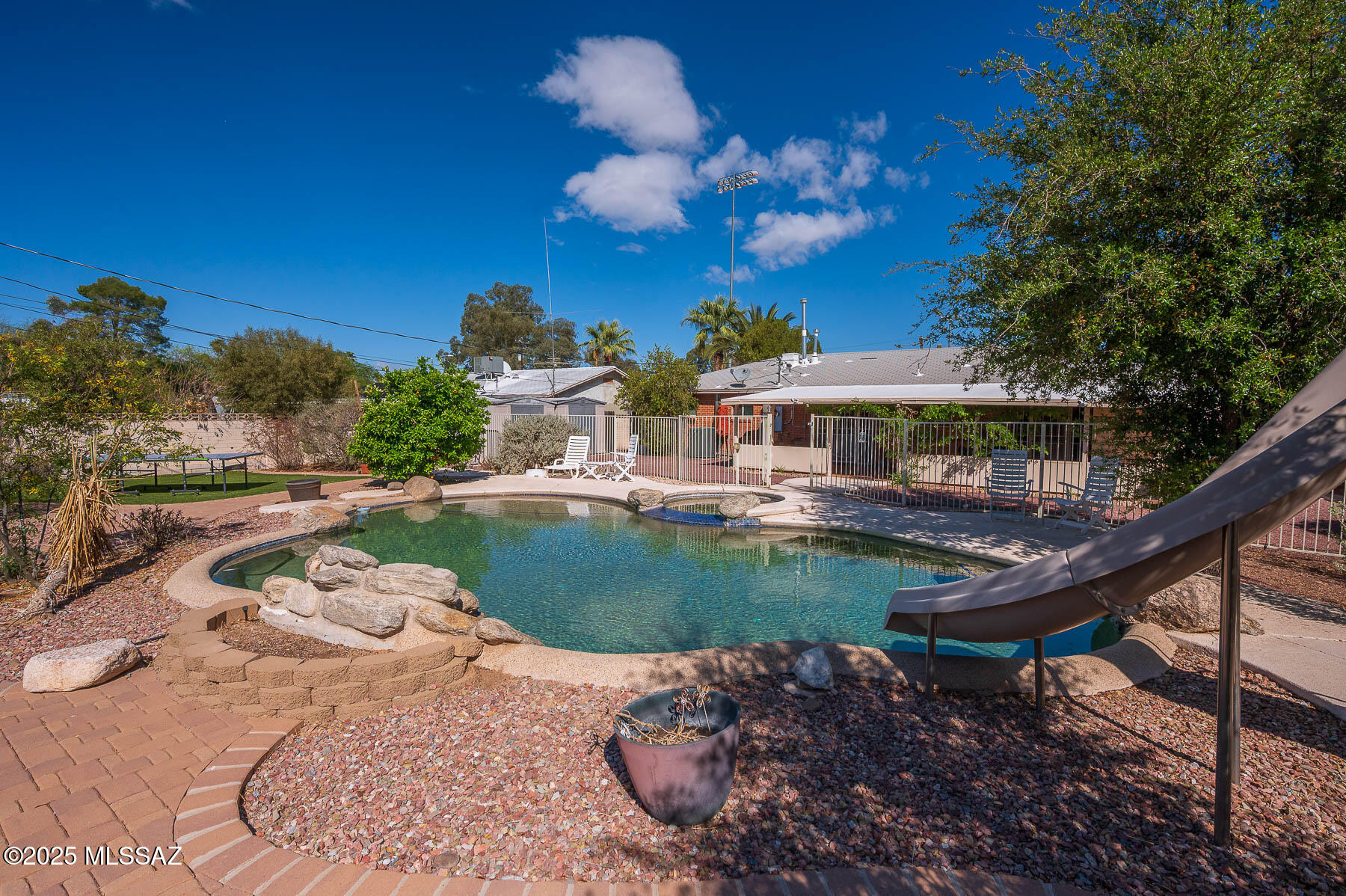 6810 E Calle Betelgeux