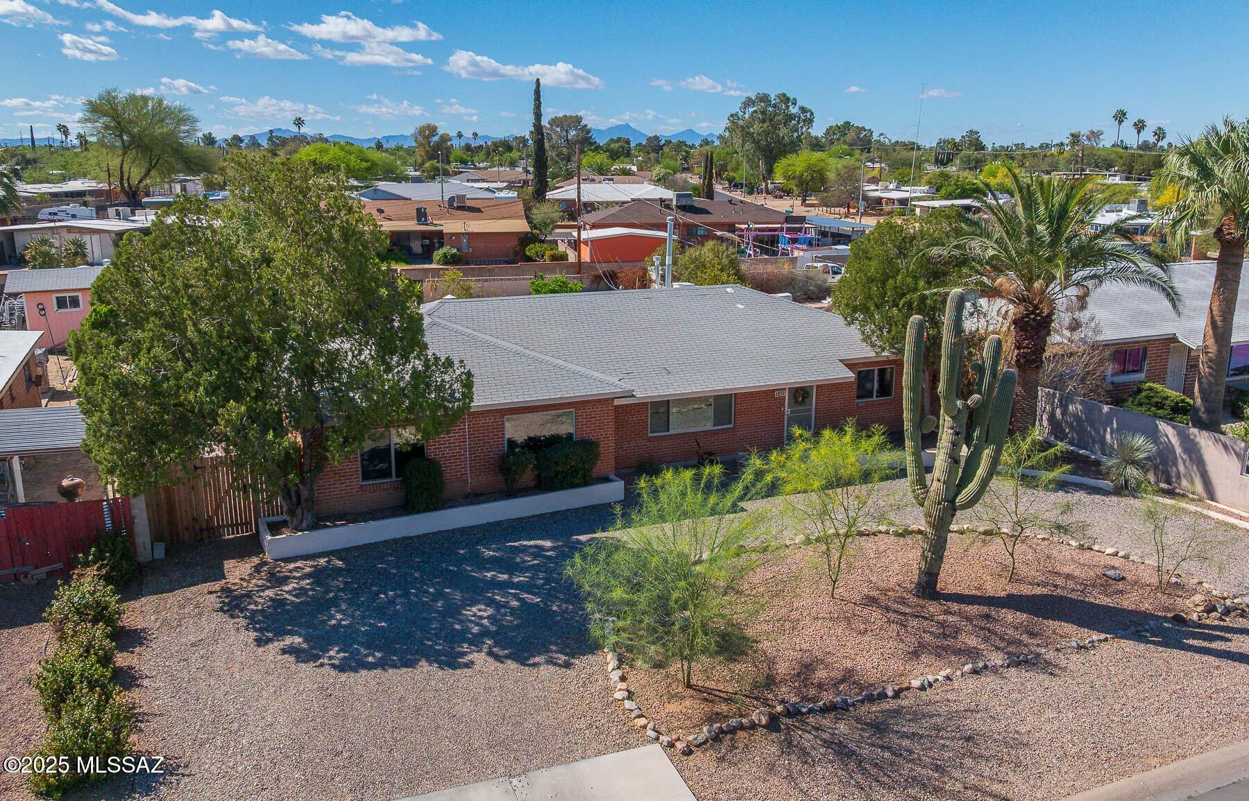 6810 E Calle Betelgeux