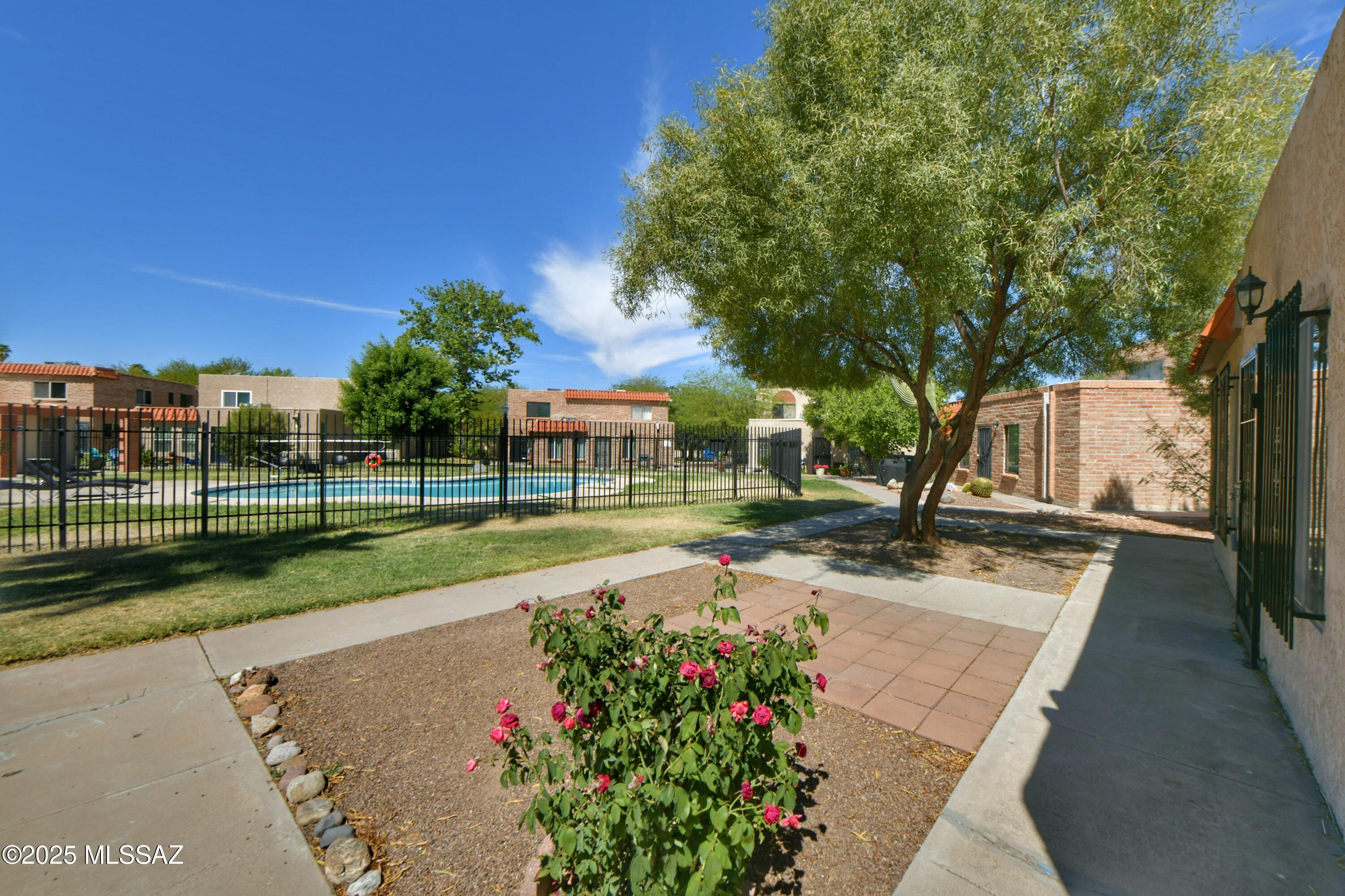 6541 E Calle La Paz Unit: A