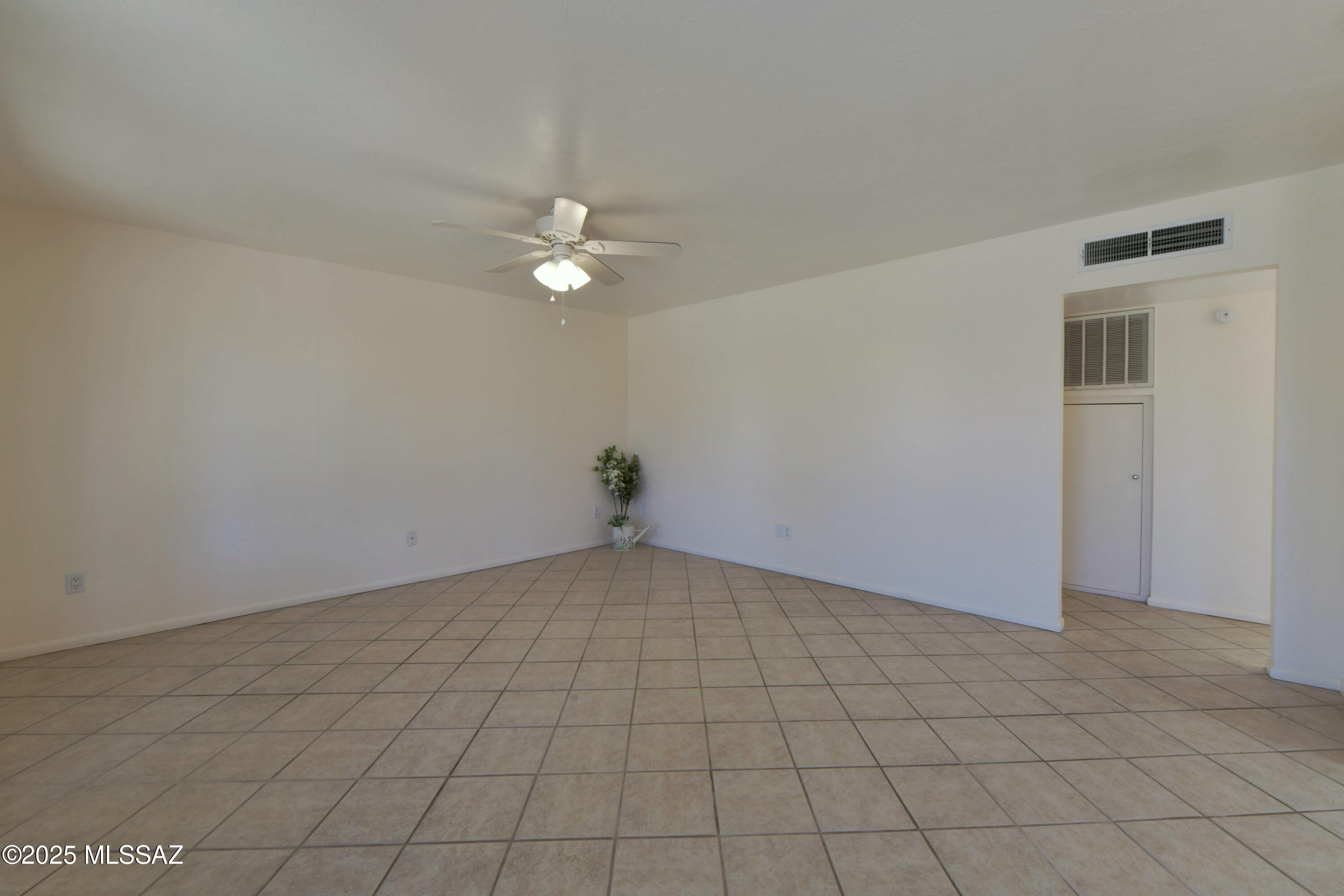 6541 E Calle La Paz Unit: A