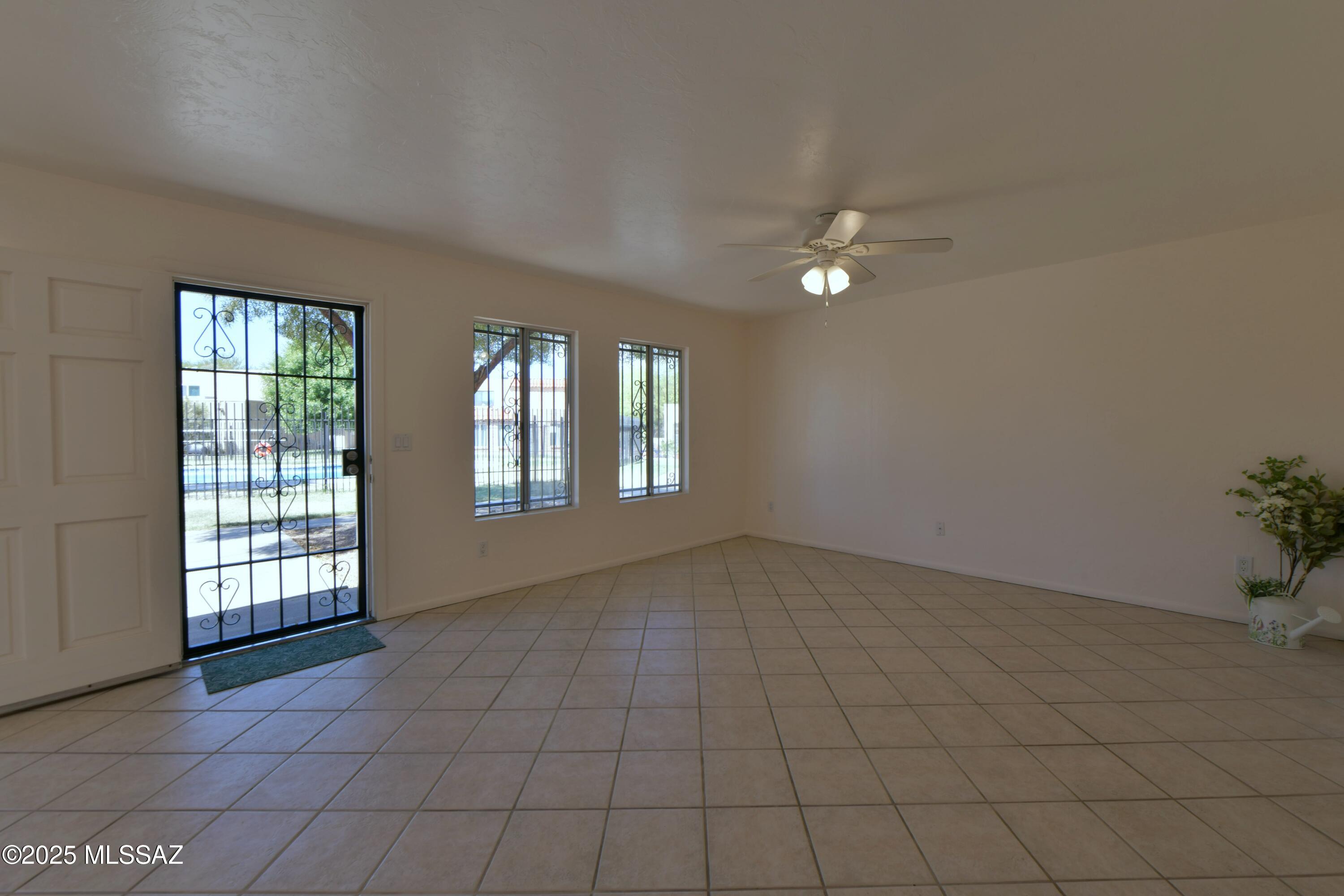 6541 E Calle La Paz Unit: A