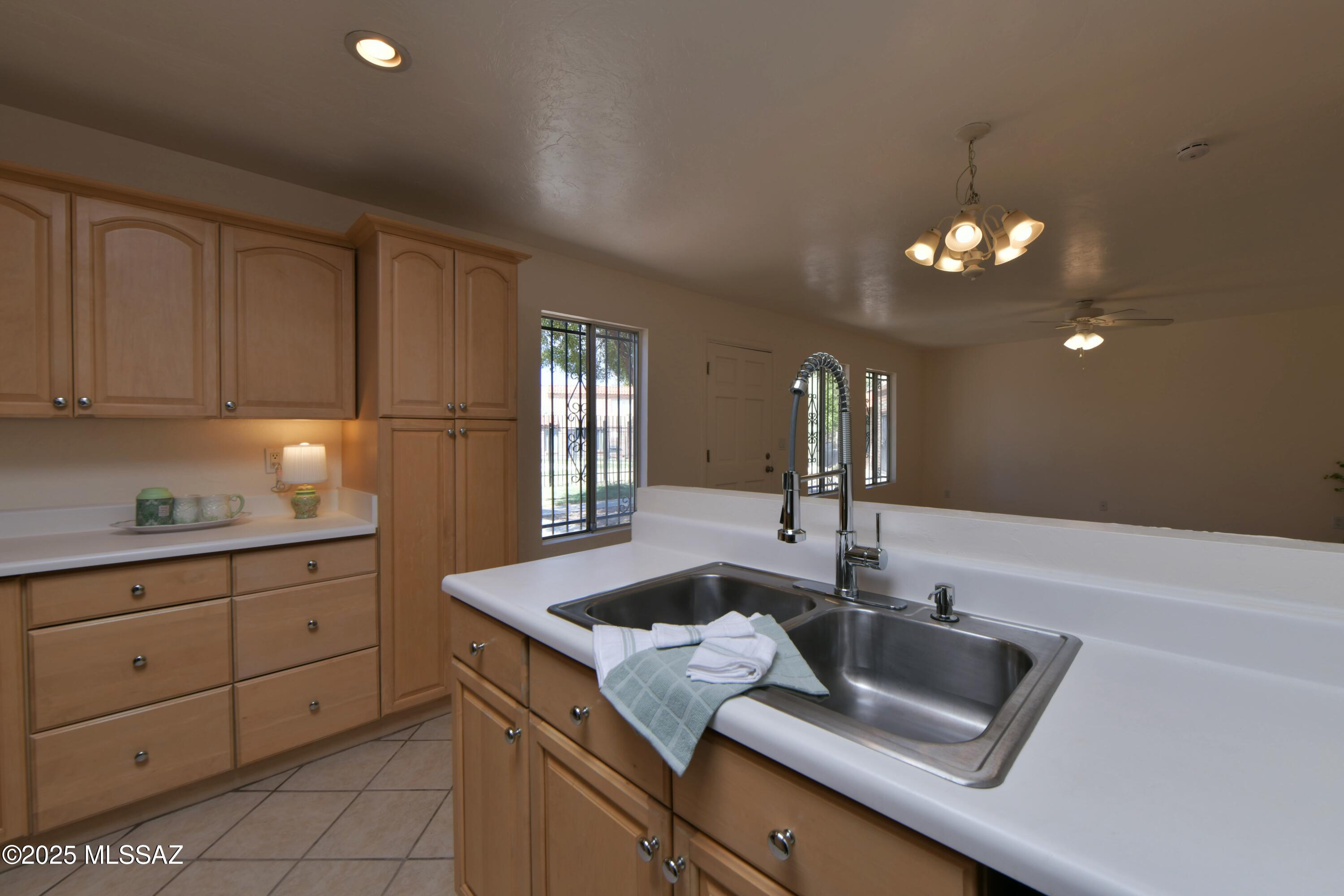 6541 E Calle La Paz Unit: A