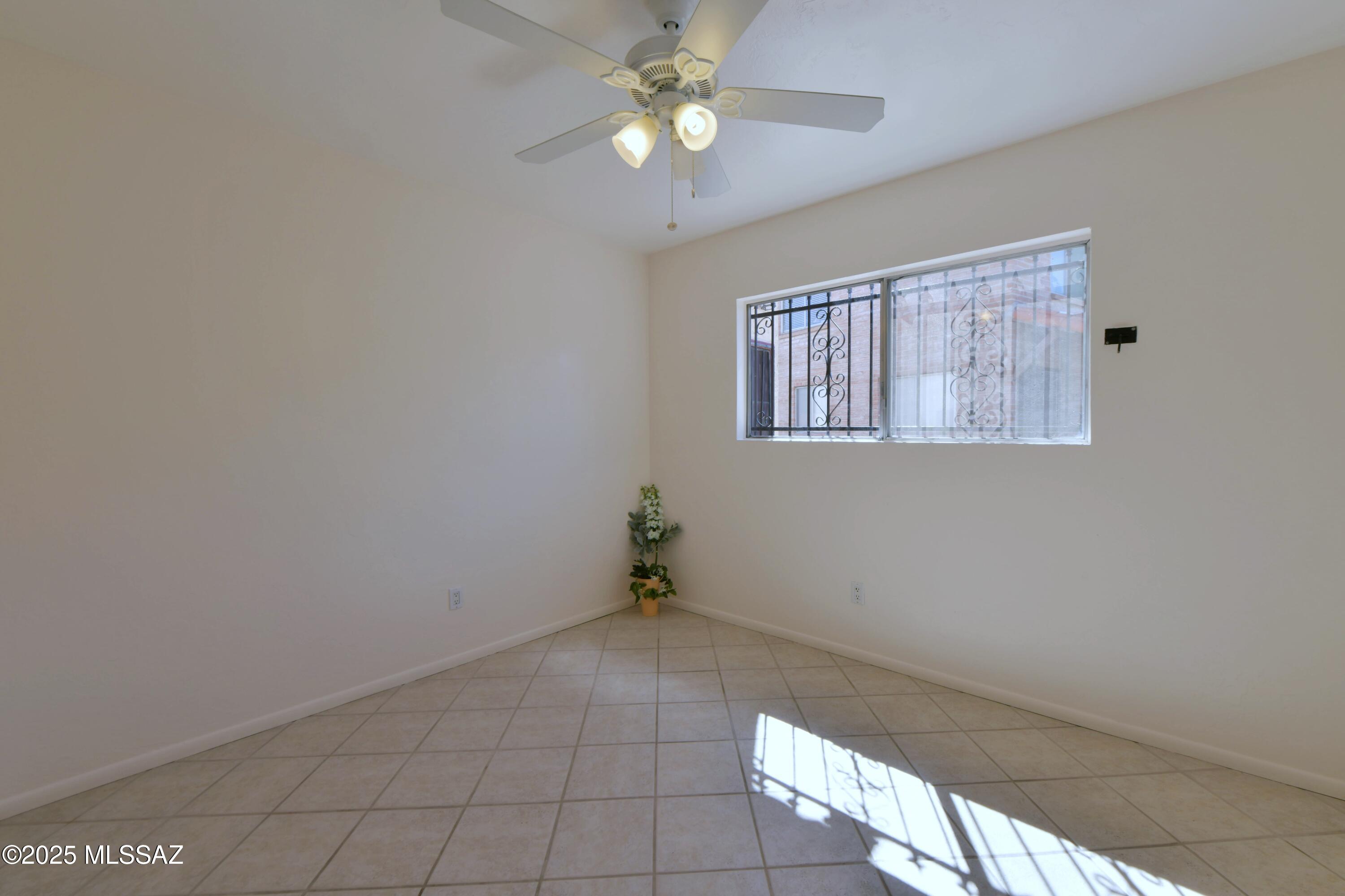 6541 E Calle La Paz Unit: A