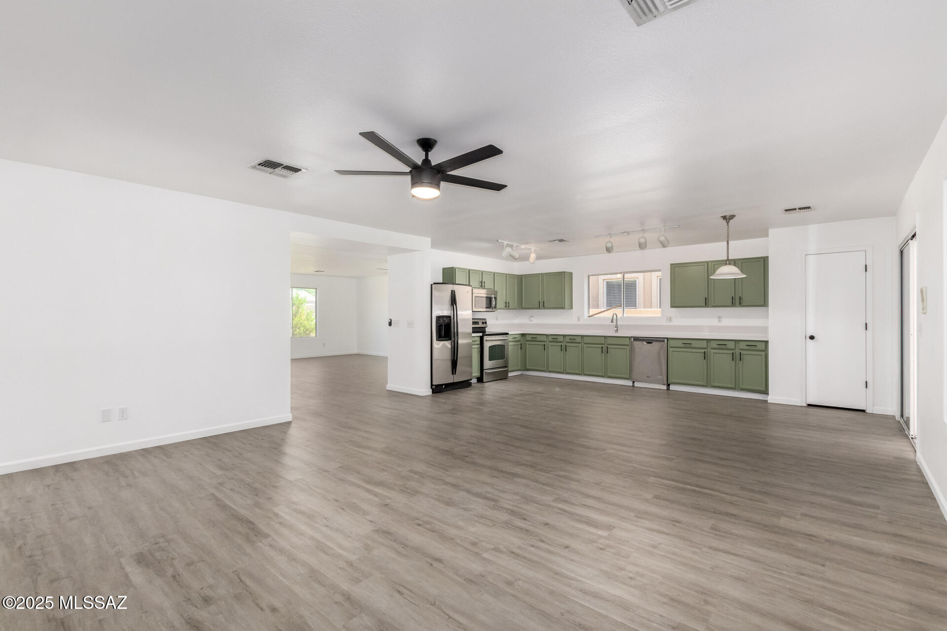 5976 E Tercel Drive