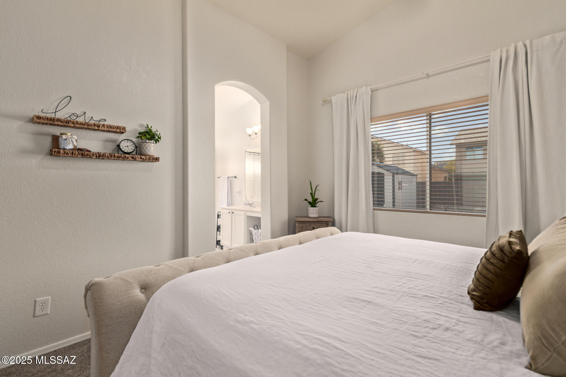 10243 E Desert Crossings Way