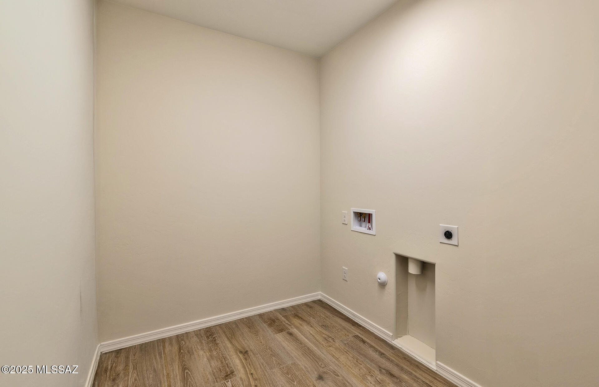 13317 N Nepheline Way