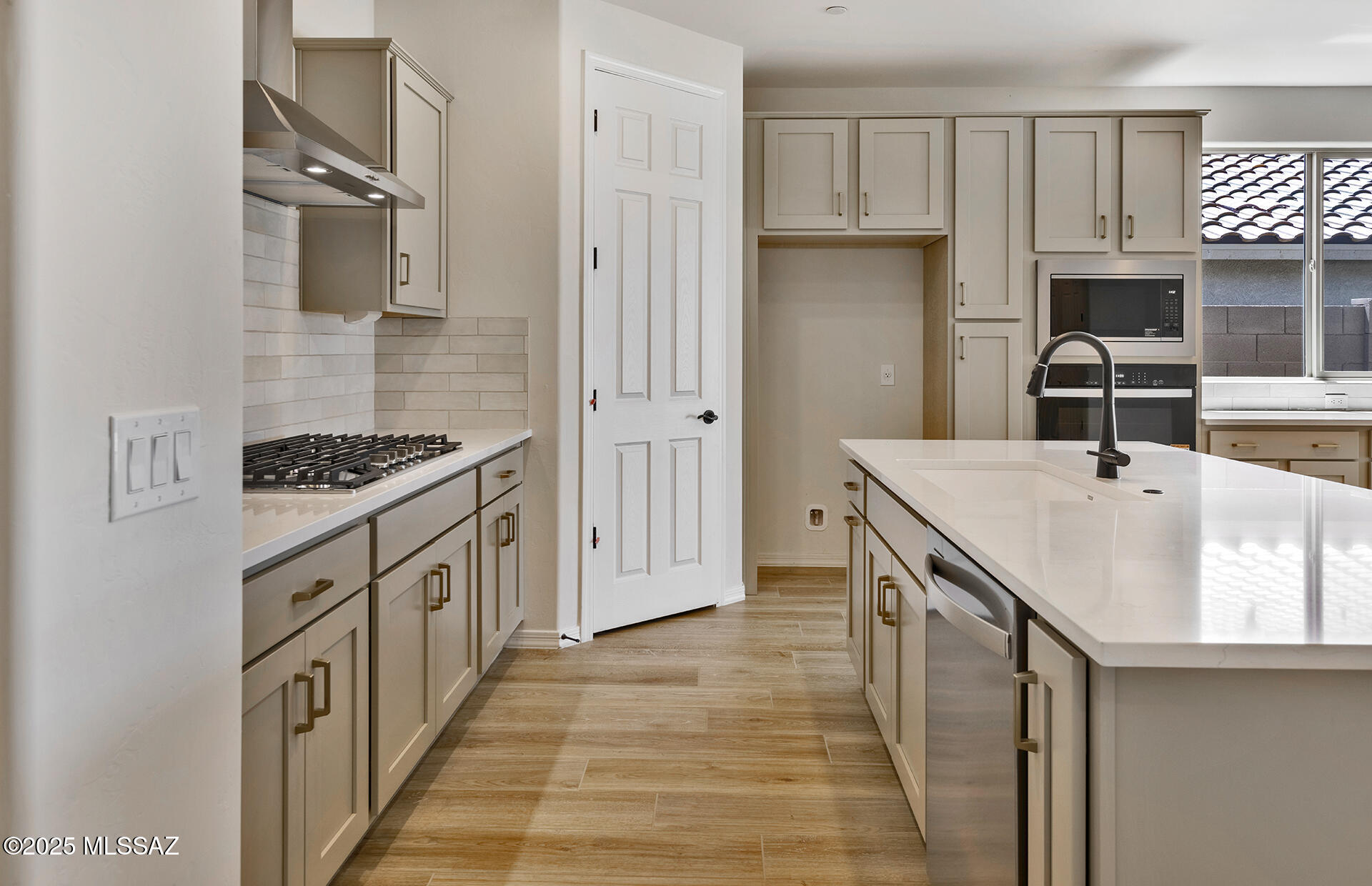 13317 N Nepheline Way