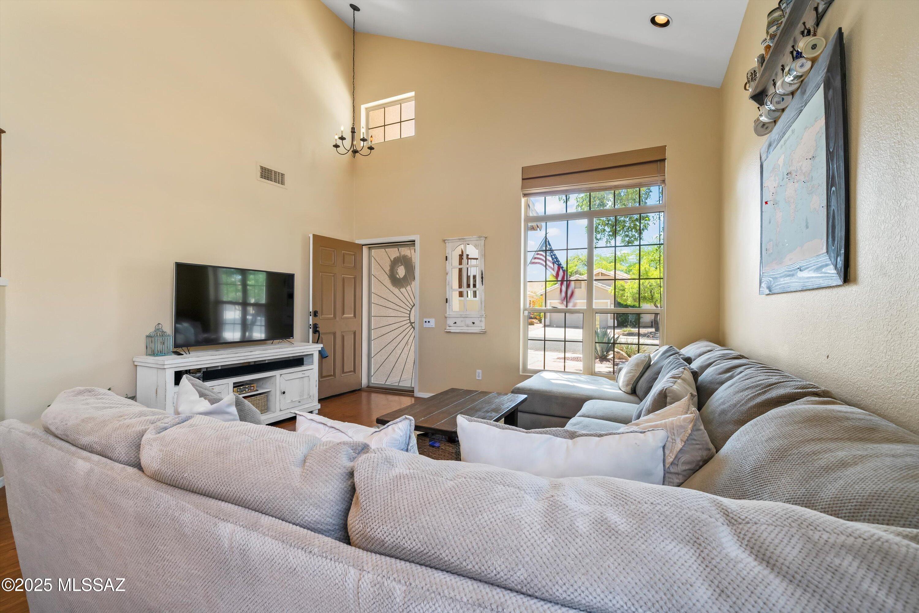 9880 E Cisco Court