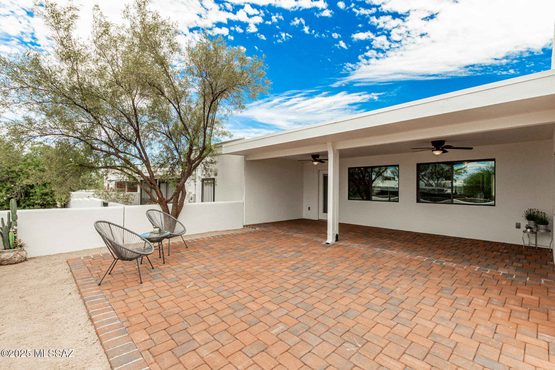 5050 N Crestridge Drive