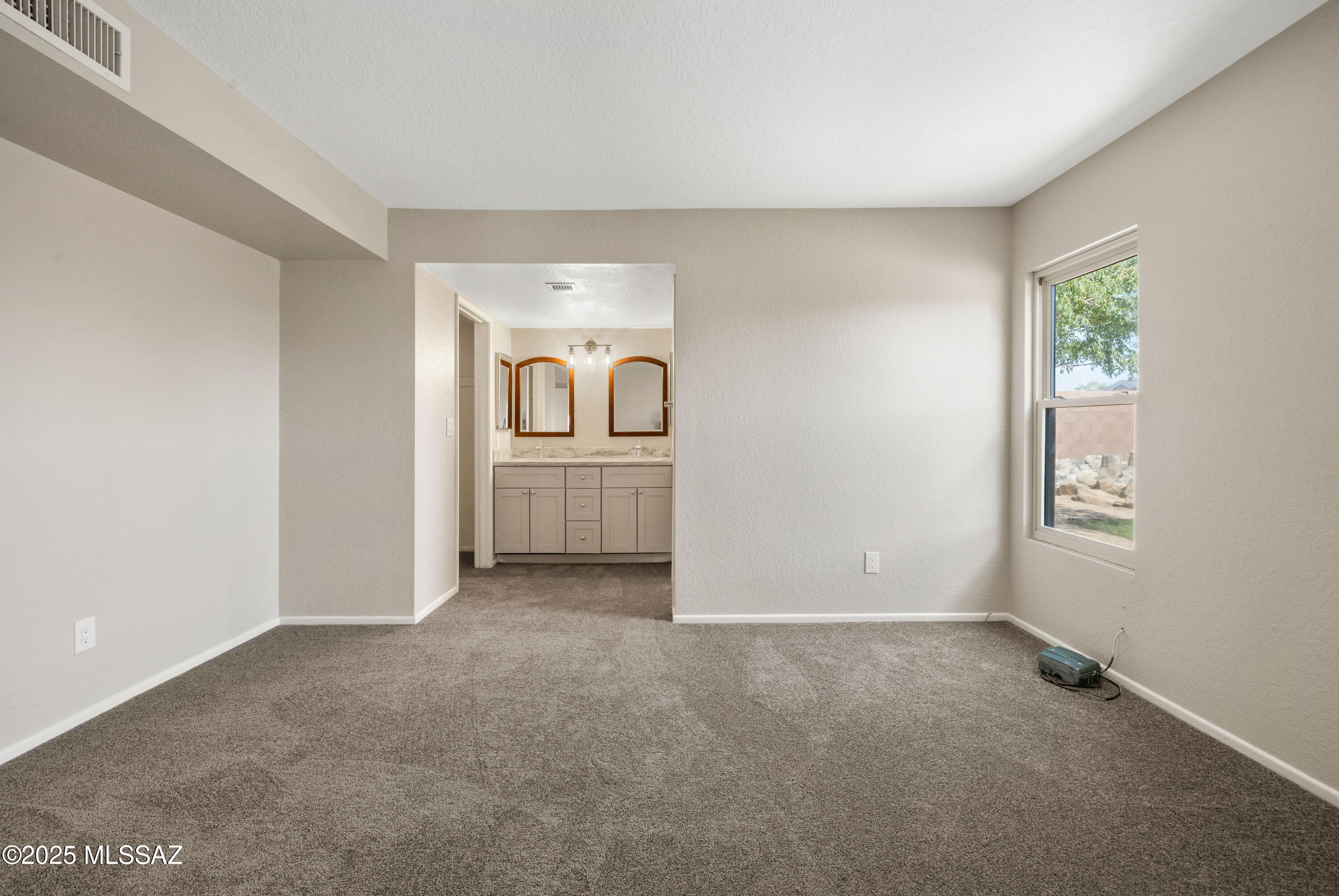 10016 E Leila Drive