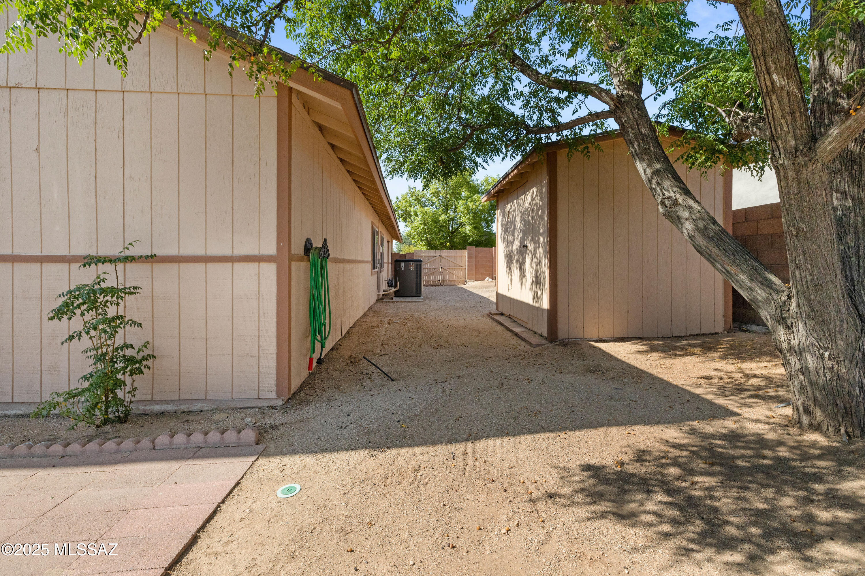 10016 E Leila Drive