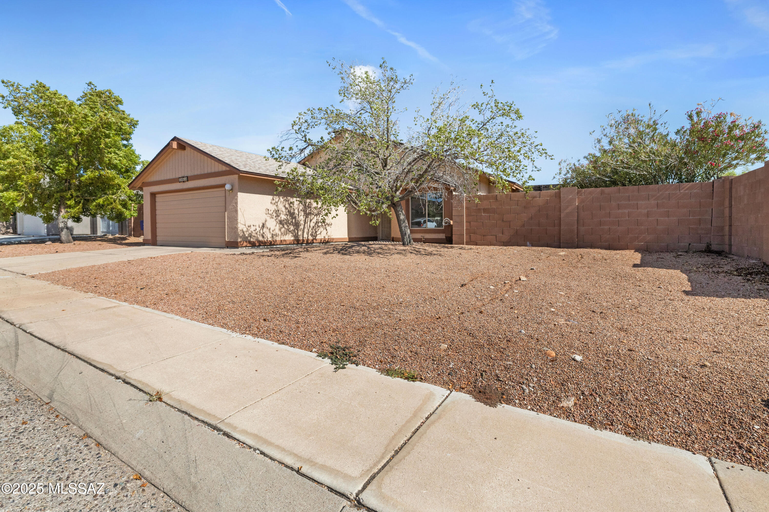 10016 E Leila Drive