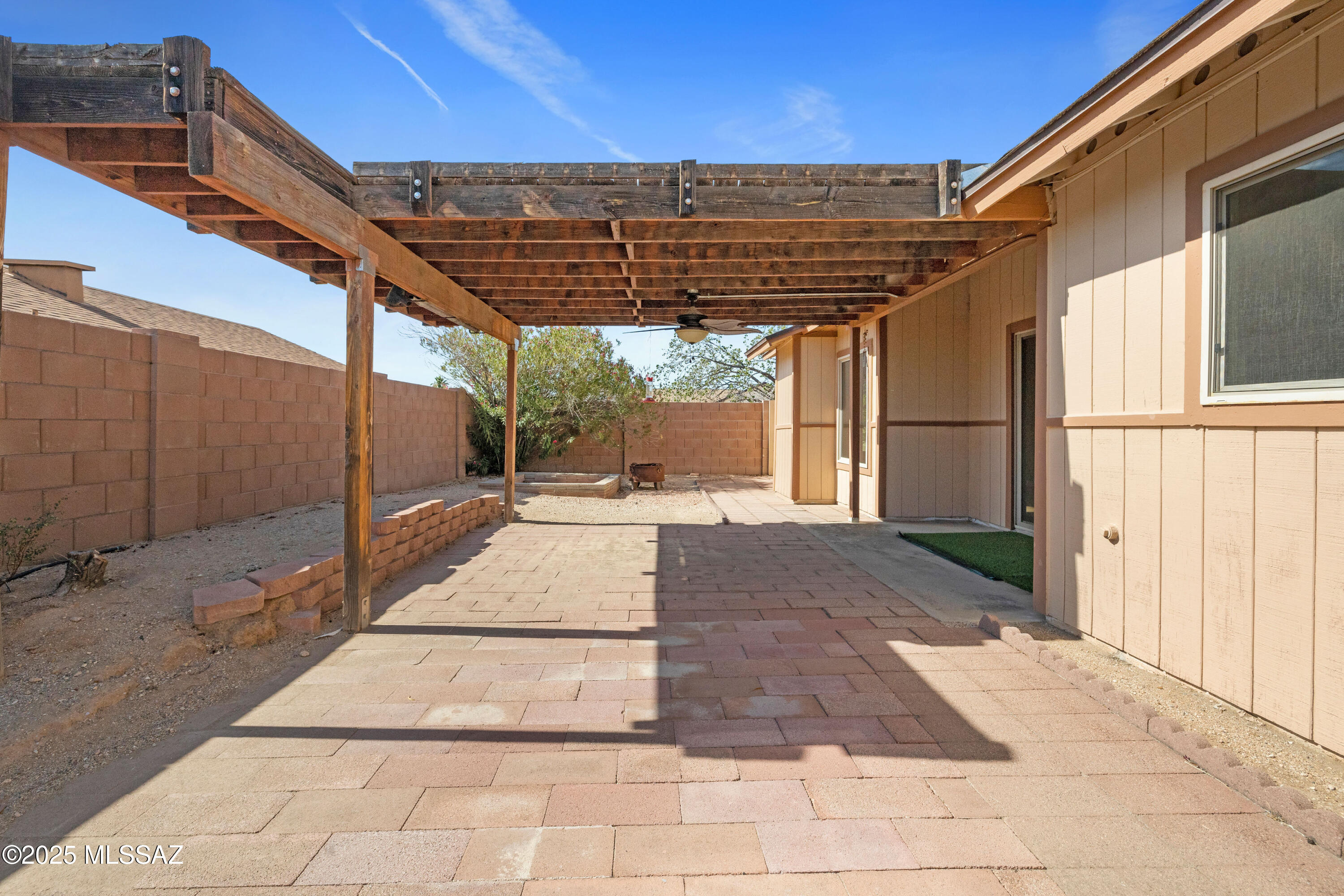 10016 E Leila Drive
